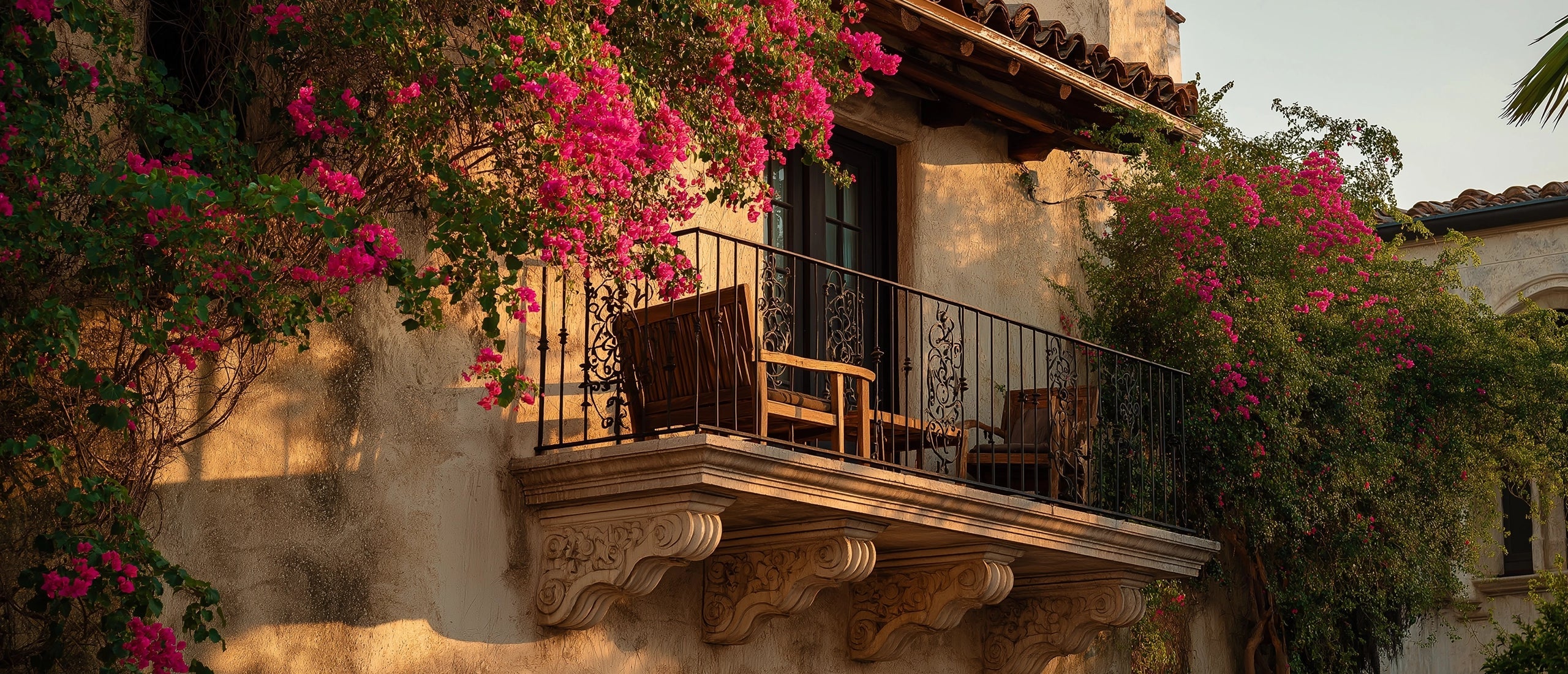 What's the Difference Between a Balcony and a Terrace?