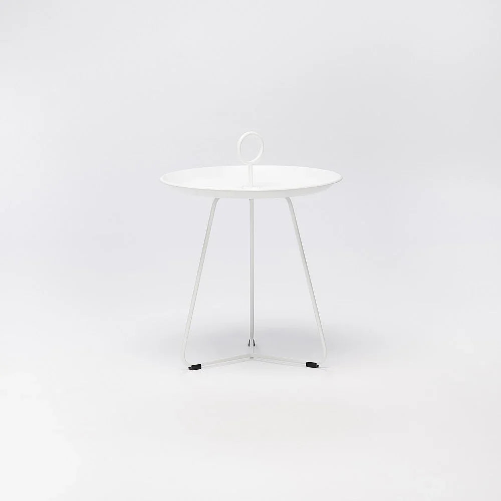 Houe Eyelet 17" Round Tray Table