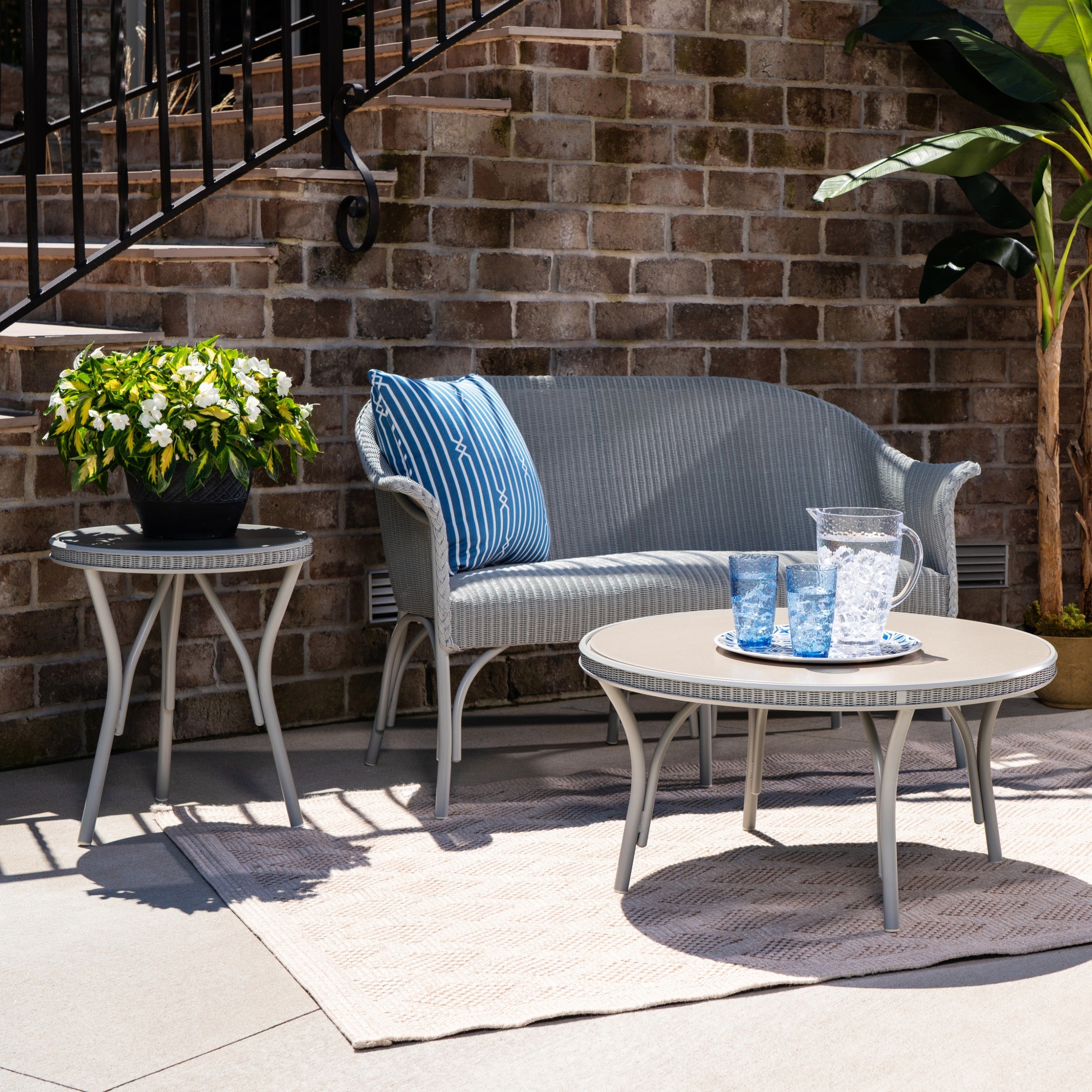 Lloyd Flanders All Seasons Loveseat with Padded Seat