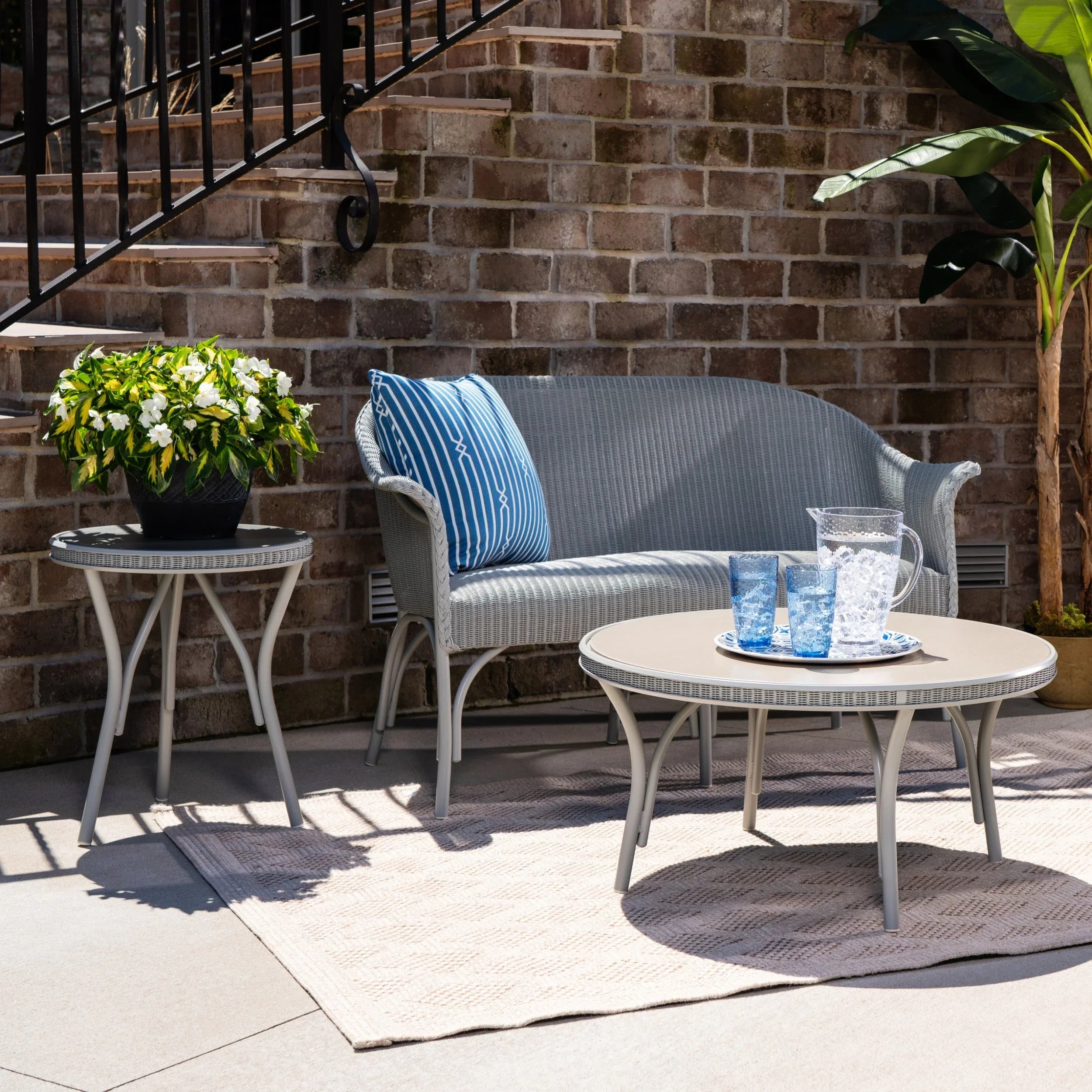 Lloyd Flanders All Seasons Loveseat with Padded Seat