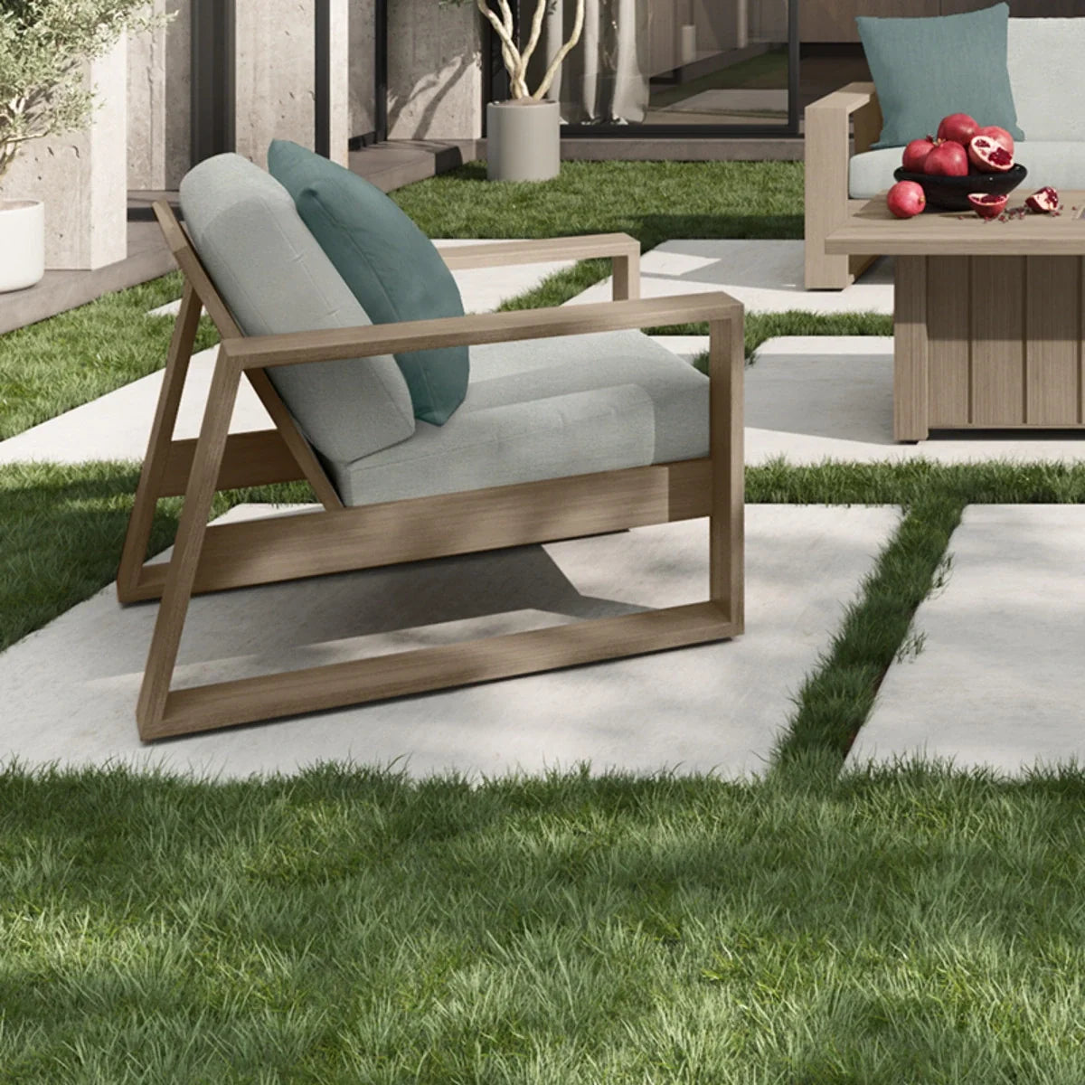 Novara Club Chair