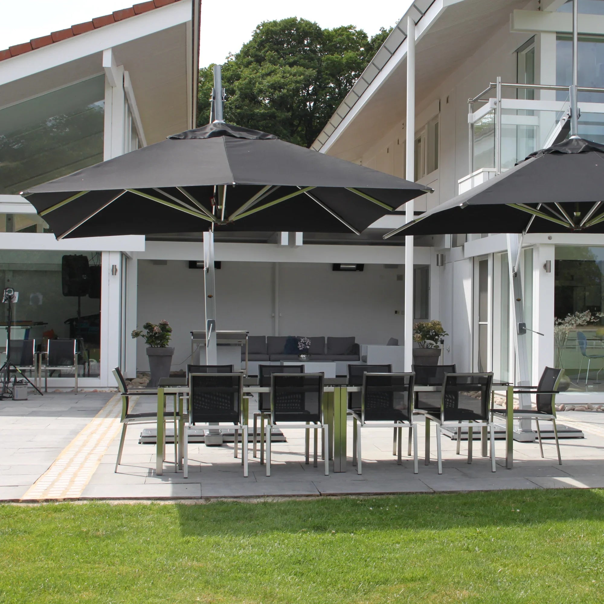 Hurricane 10' Square Aluminum Cantilever Umbrella