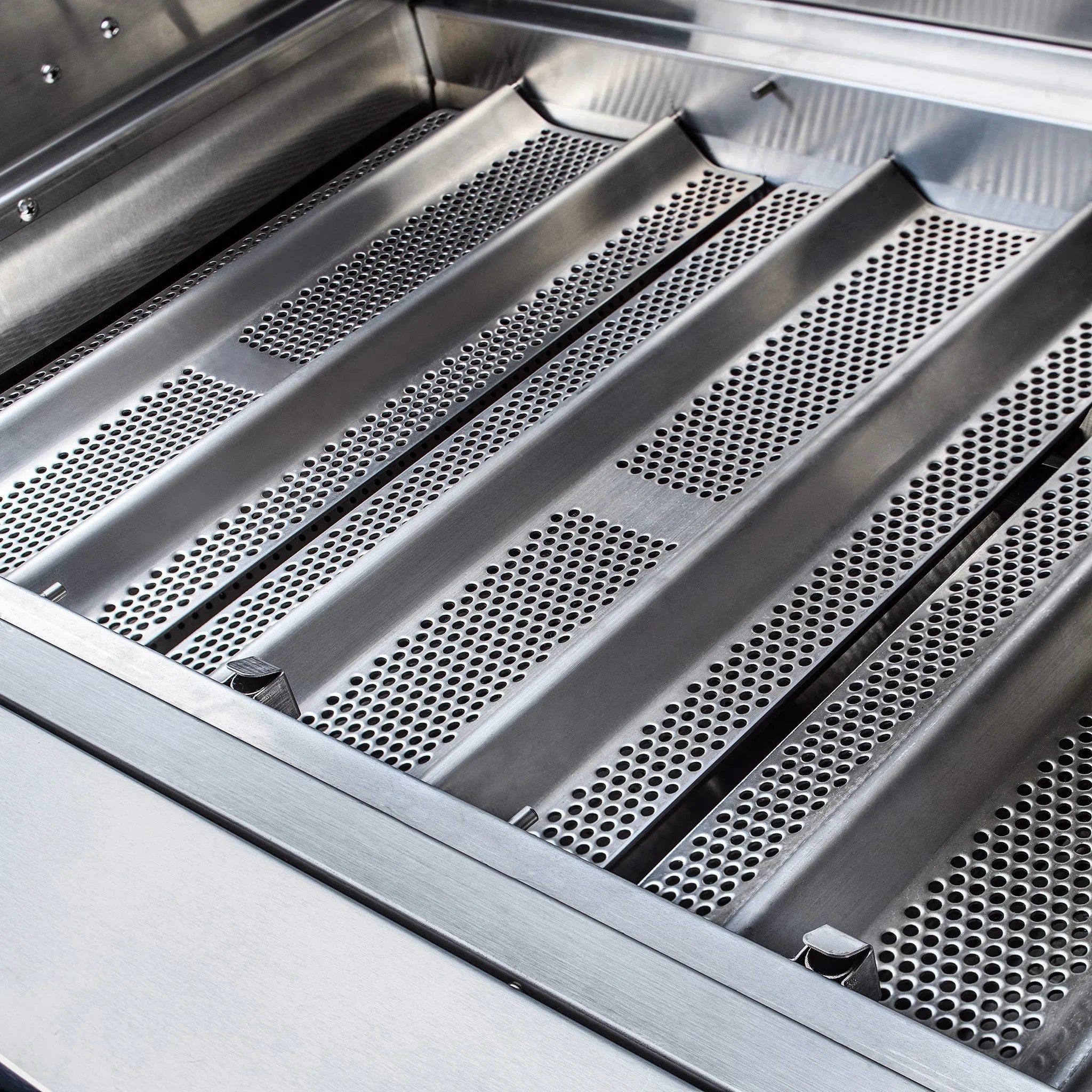 Professional 34" Stainless Steel 3-Burner Built-In Gas Grill