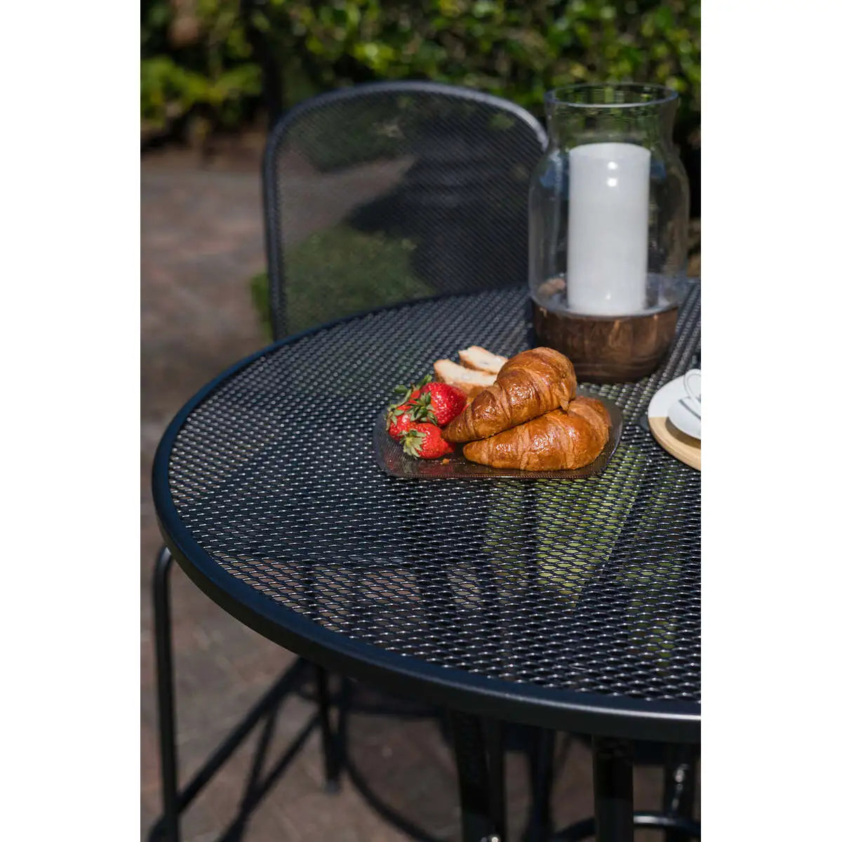 36-inch Round Mesh Bar Table