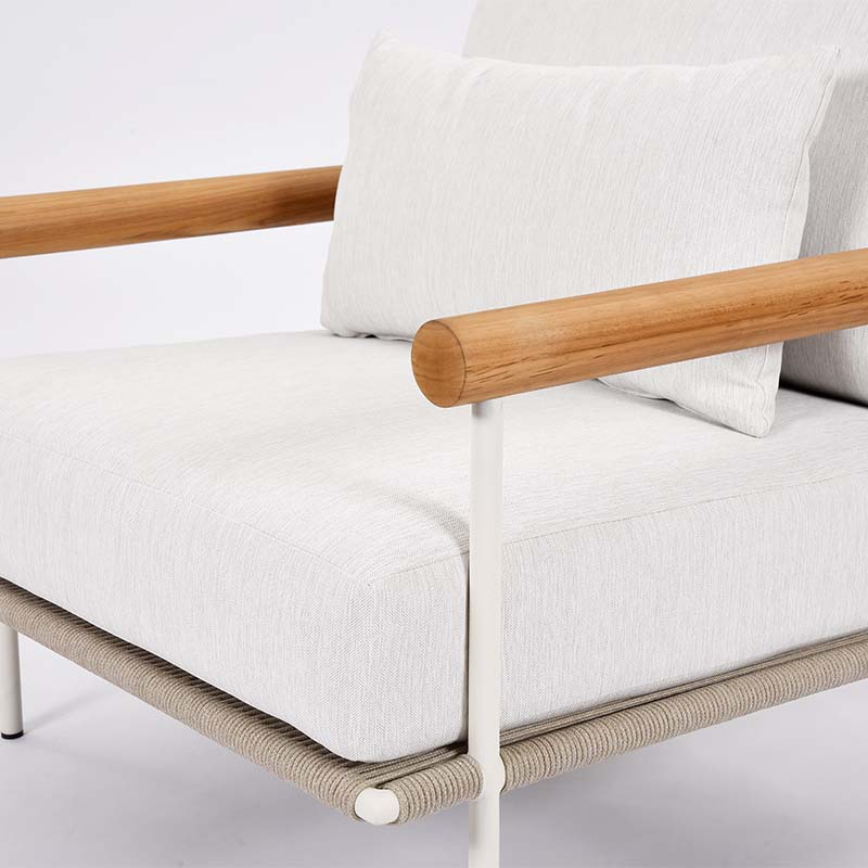 Sombra Club Chair
