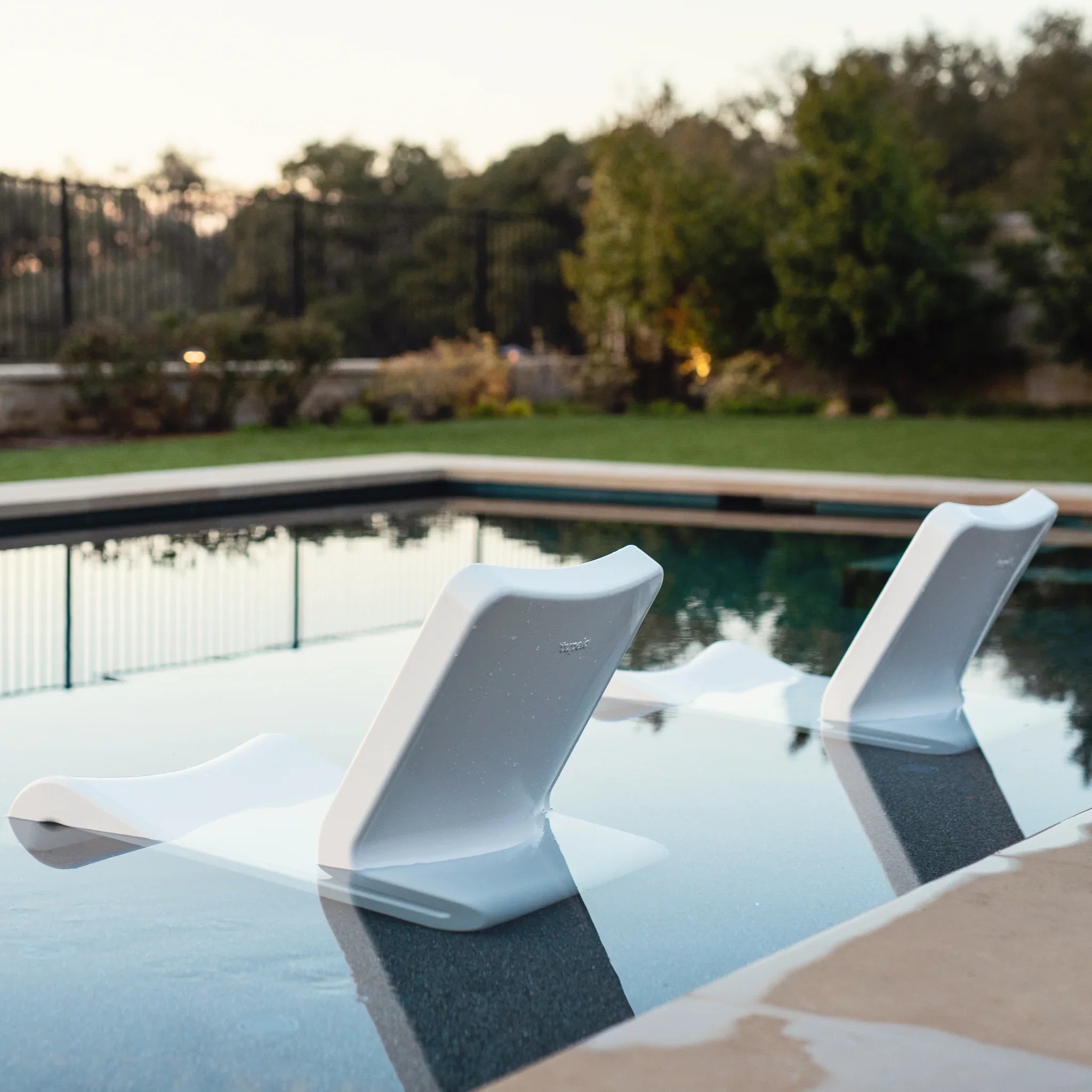 Line Lounge Chair