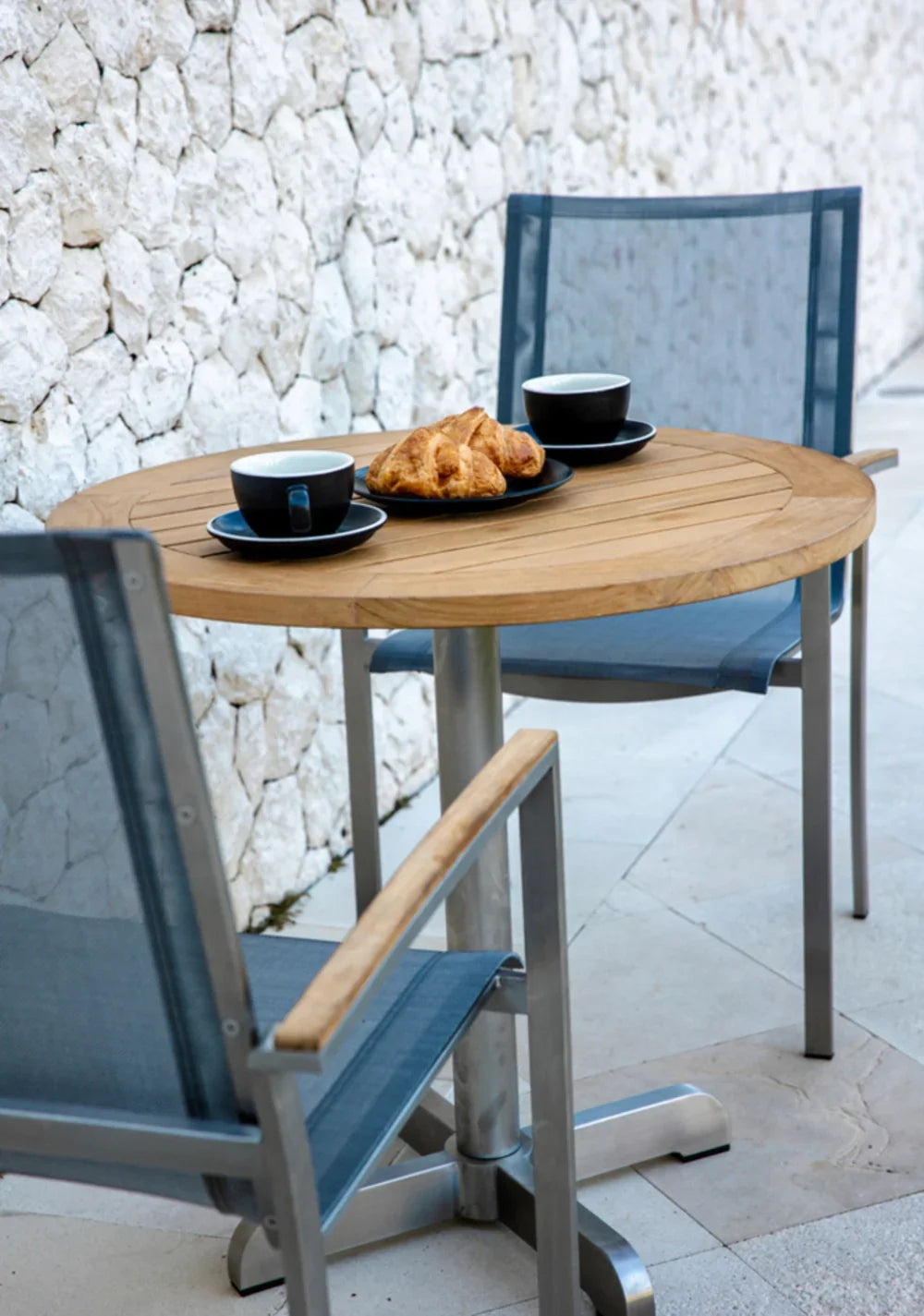 Avanti Round Pedestal Table 30" view 13
