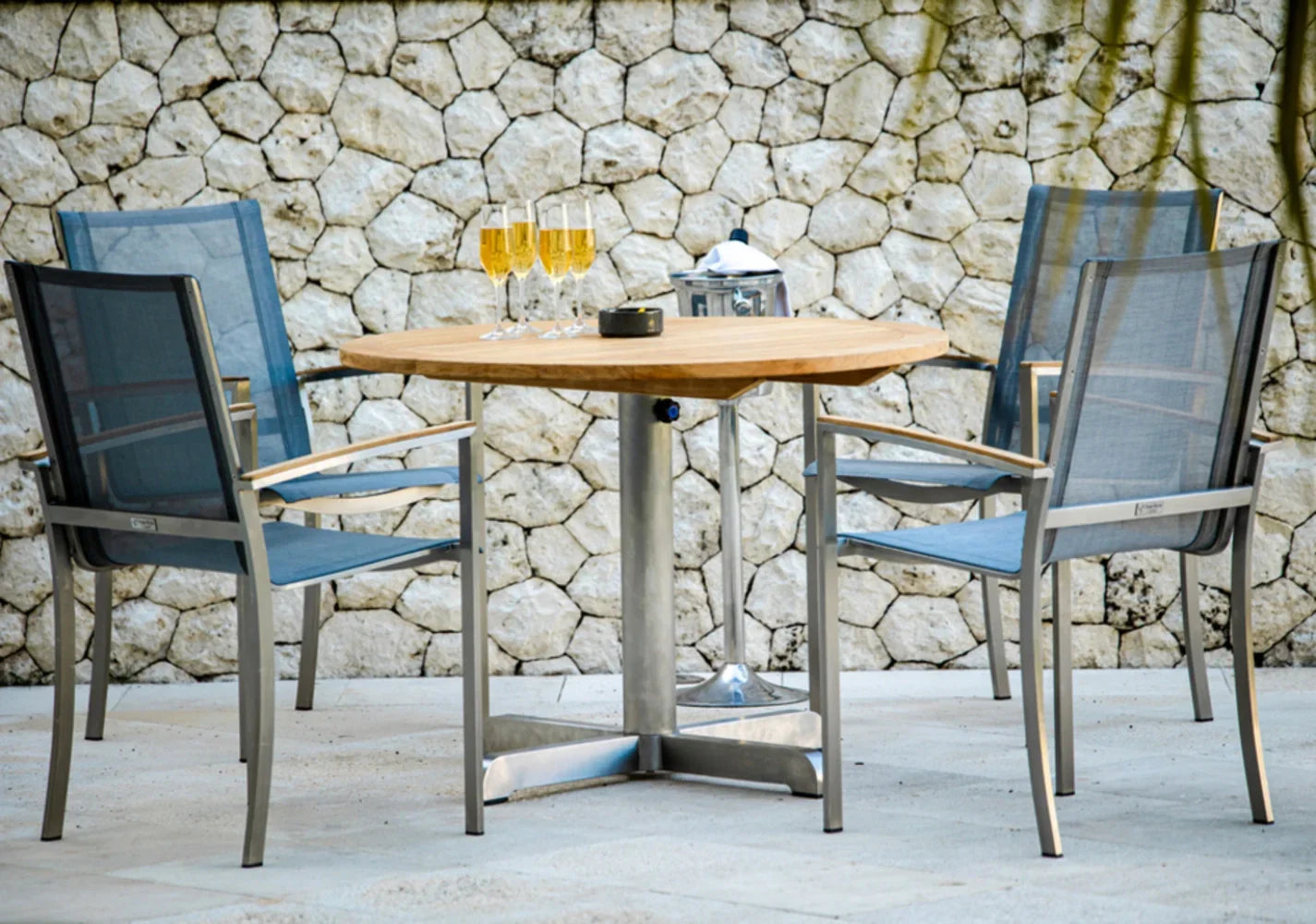 Avanti Round Pedestal Table 40" view 8