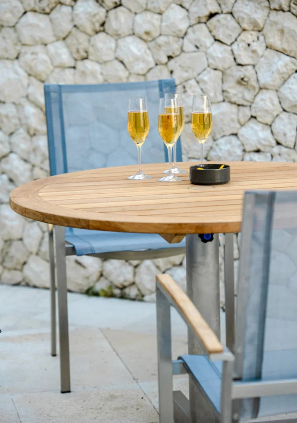 Avanti Round Pedestal Table 40" view 9