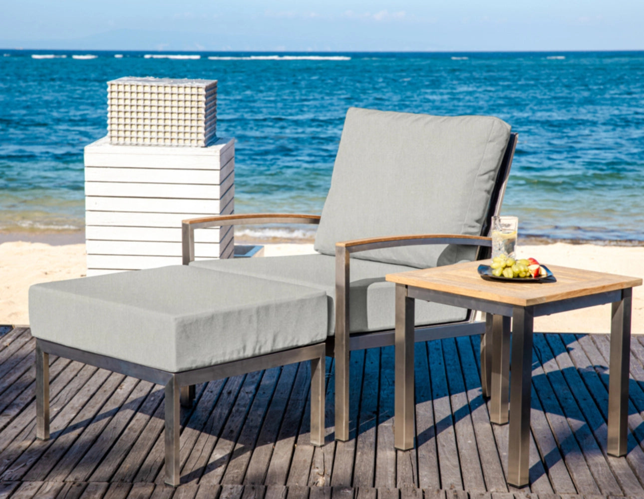 Avanti Lounge Chair view 25