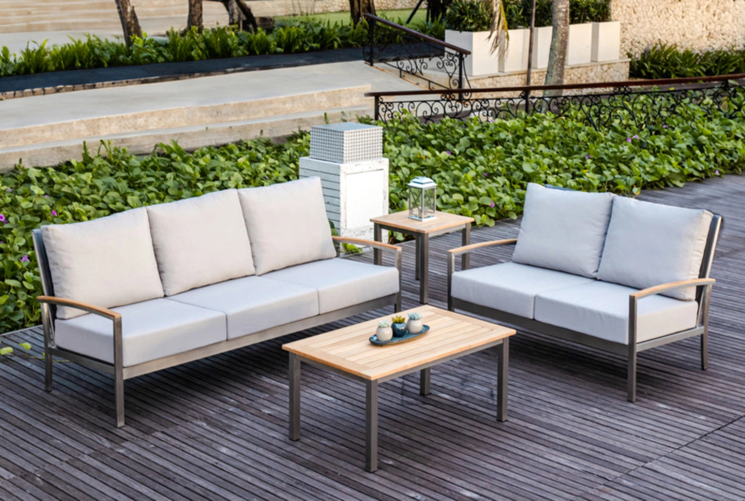 Avanti Loveseat view 48