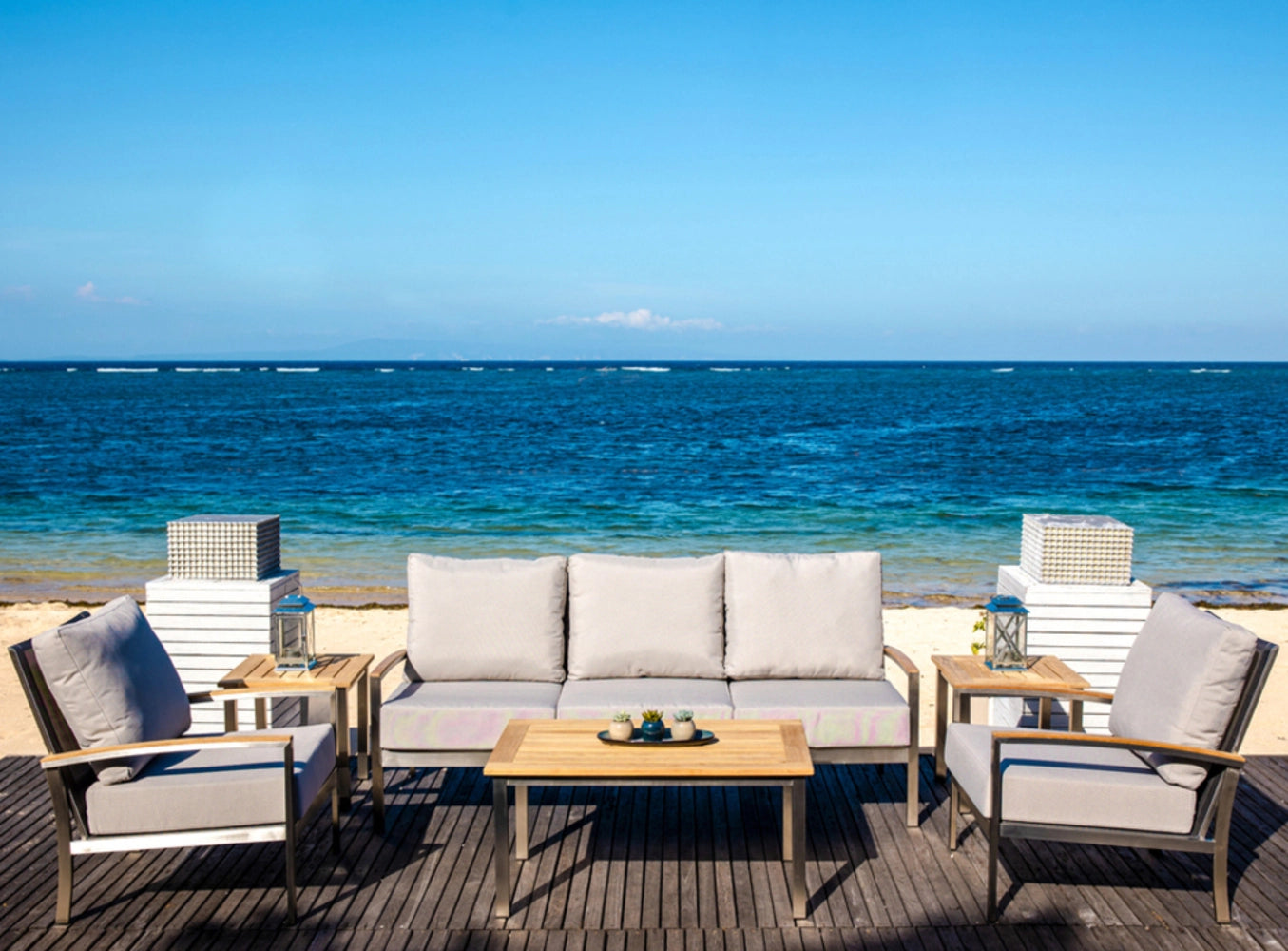 Avanti Sofa view 44