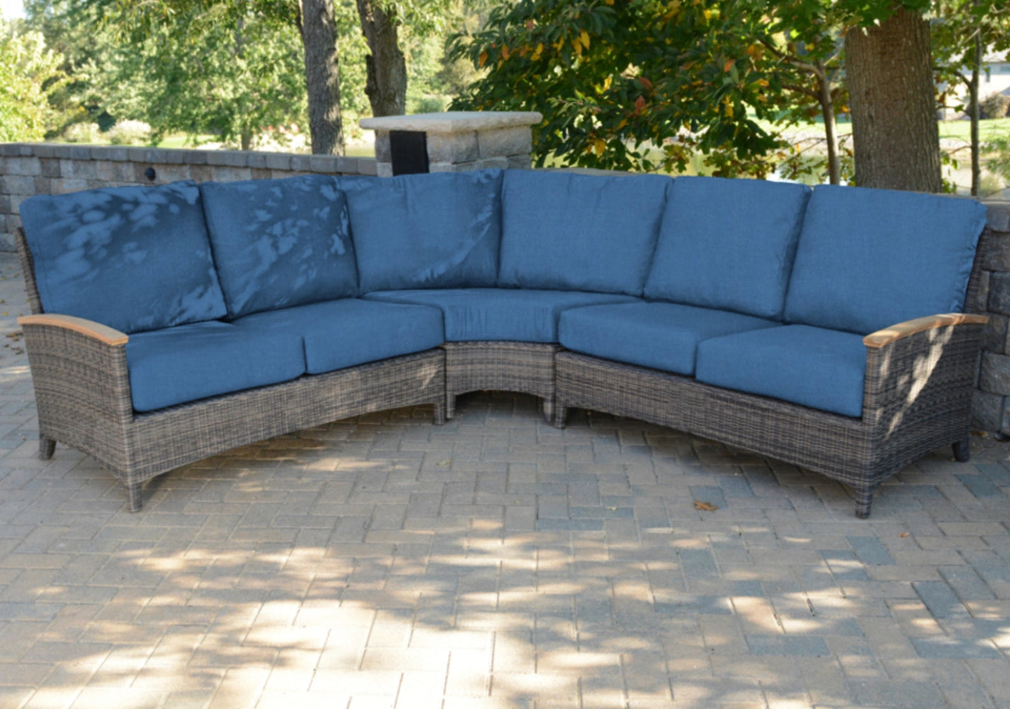 Bella Right Arm Facing Loveseat Section view 40