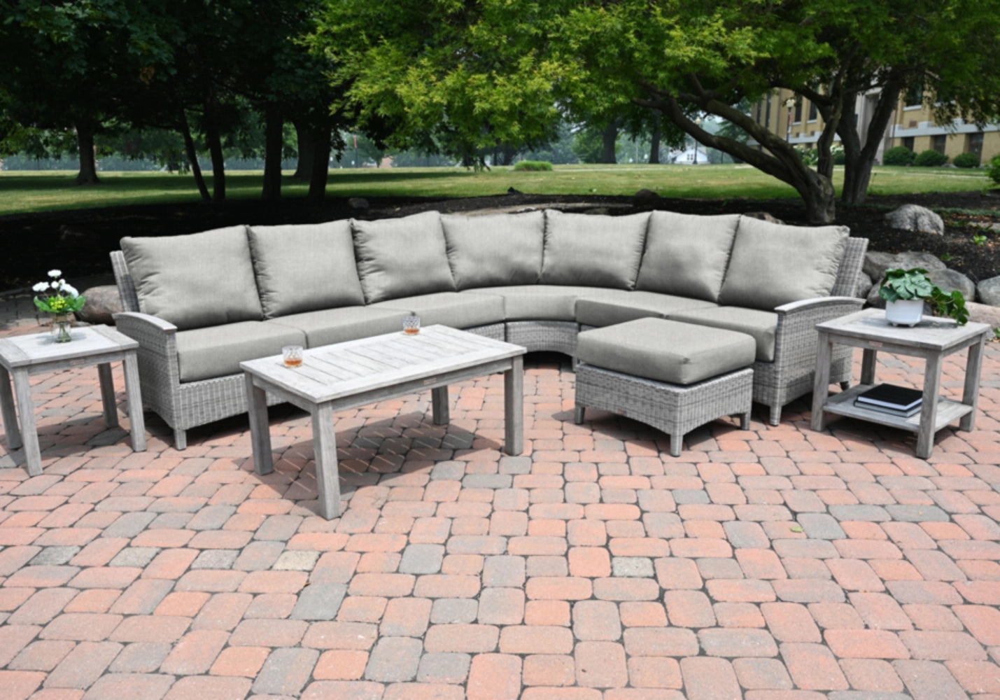 Bella Right Arm Facing Loveseat Section view 47