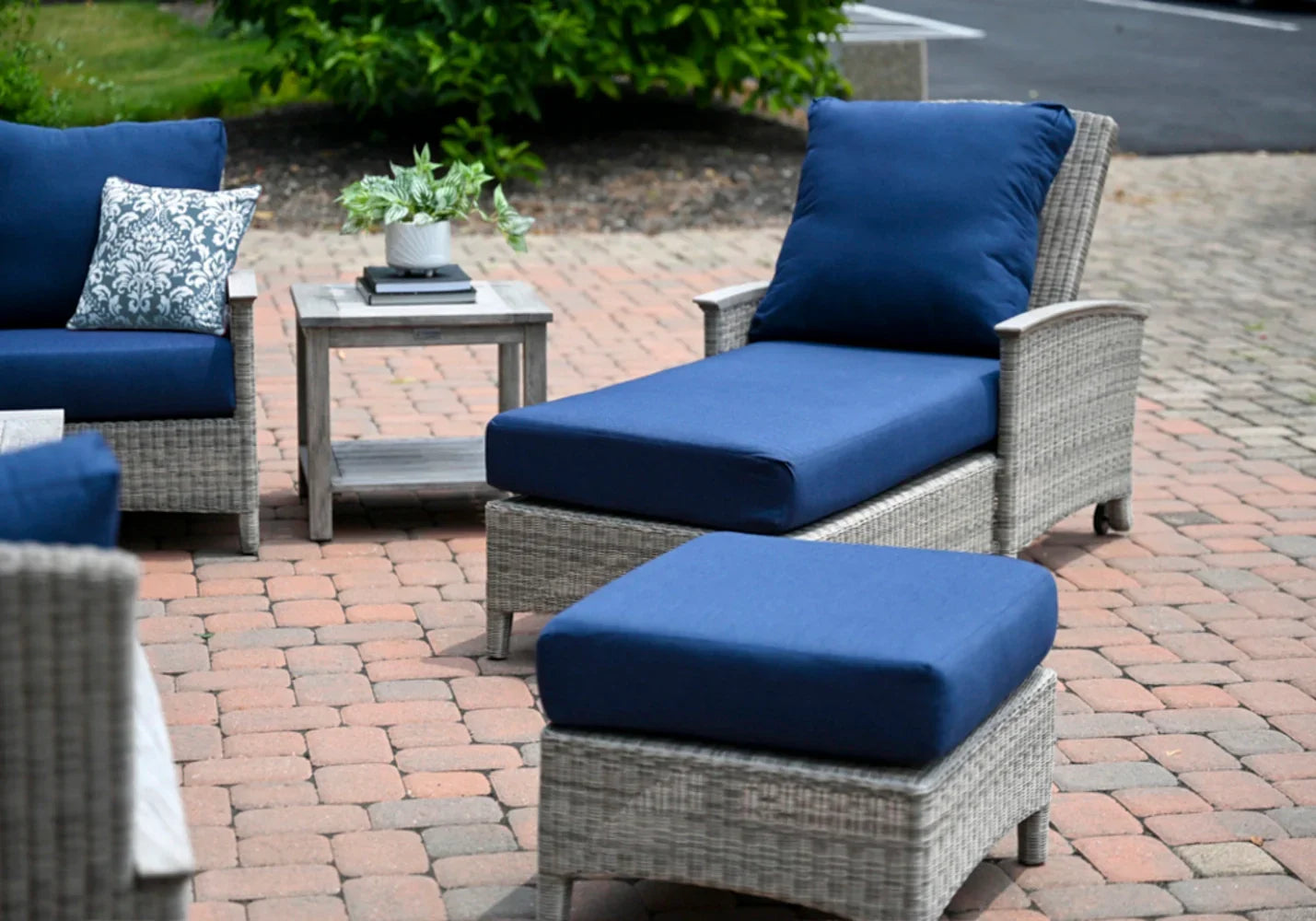 Bella Chaise Lounge view 43