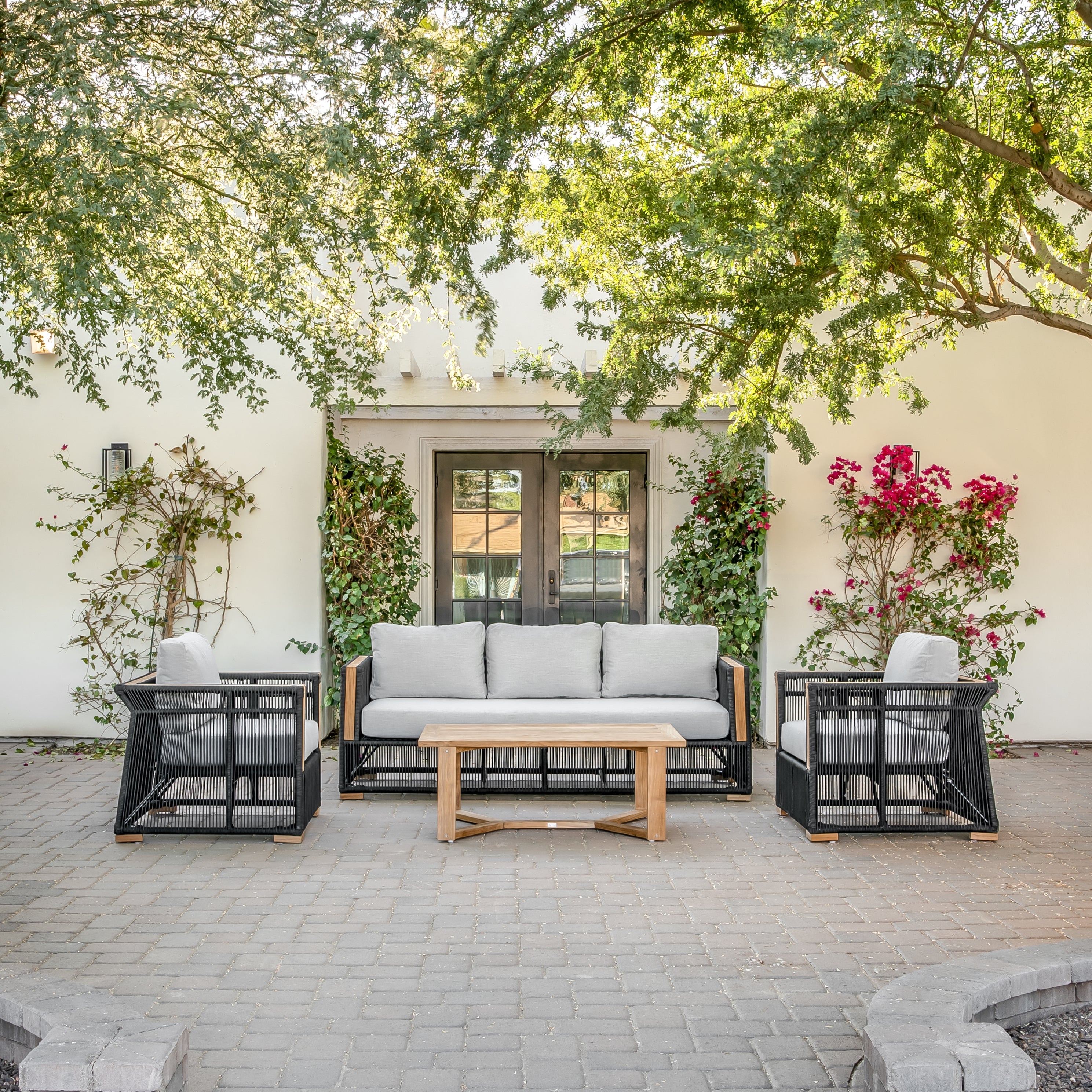 Campo Sofa#Finish_Black