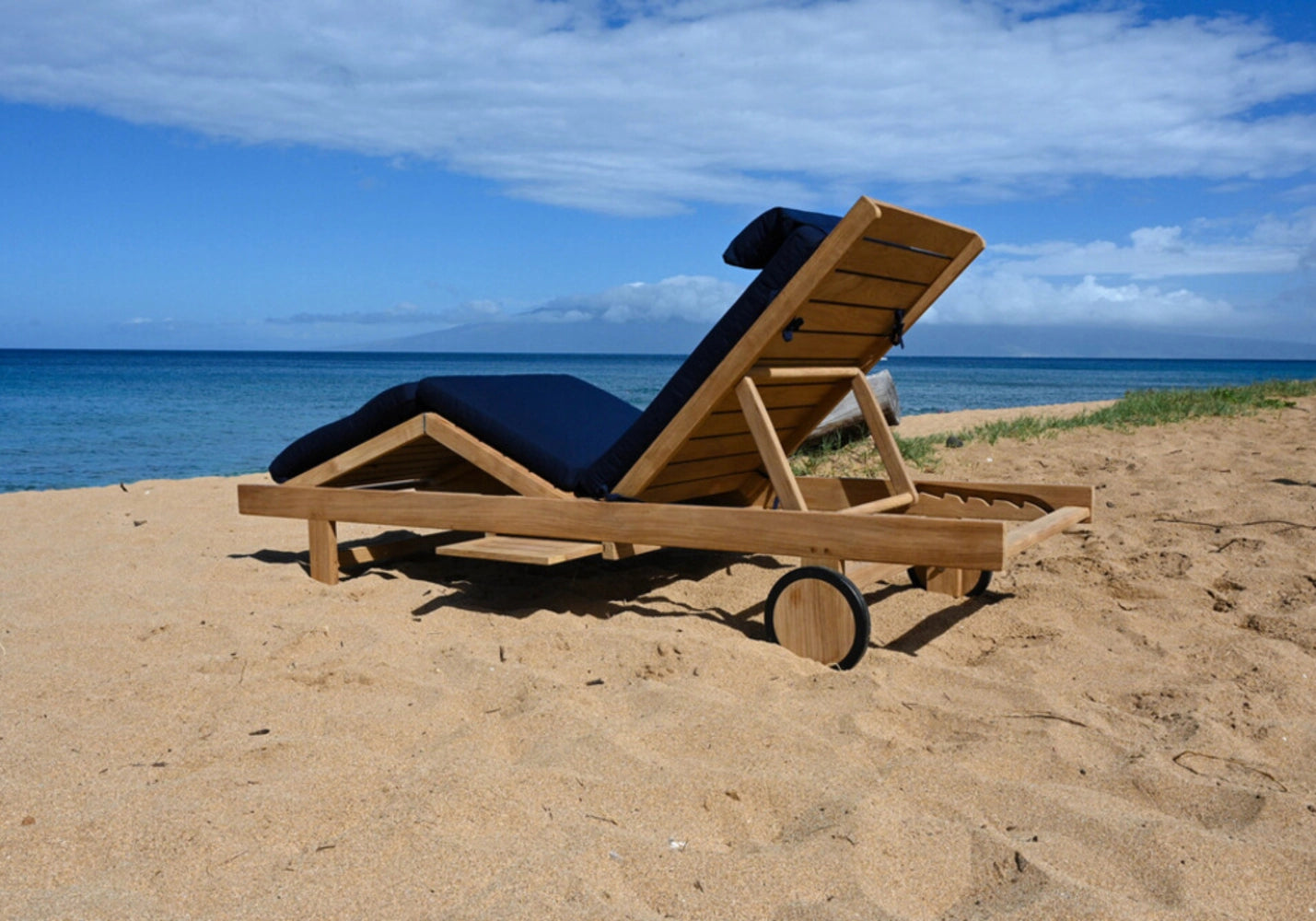 Quincy Chaise Lounge view 31