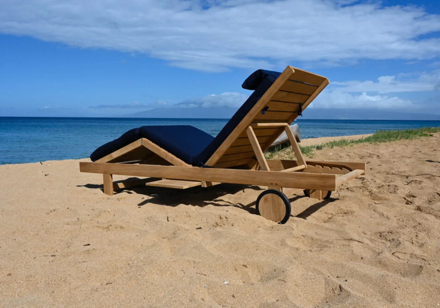 Quincy Chaise Lounge view 31