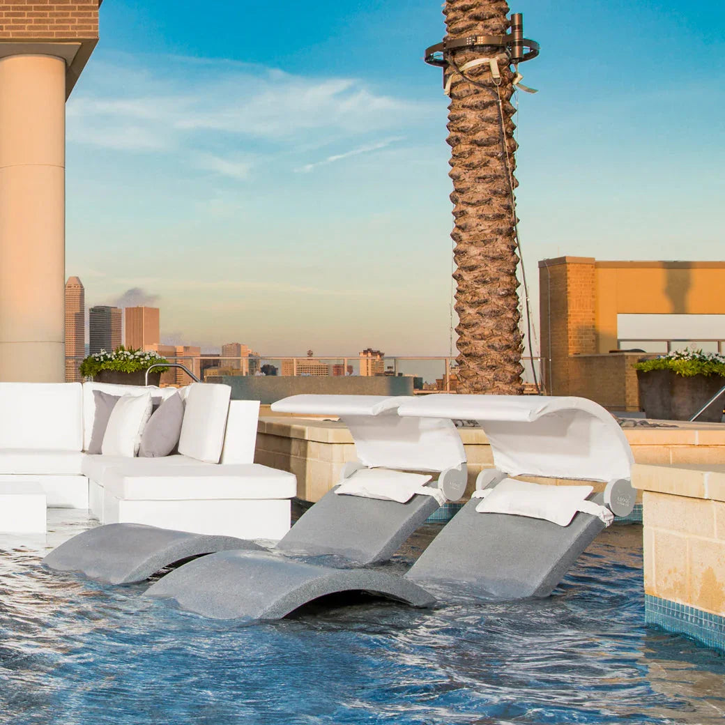 Signature Chaise Deep