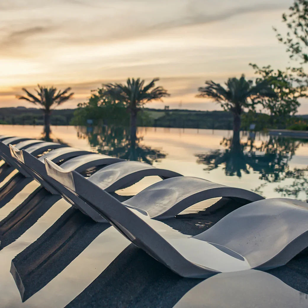 Signature Chaise