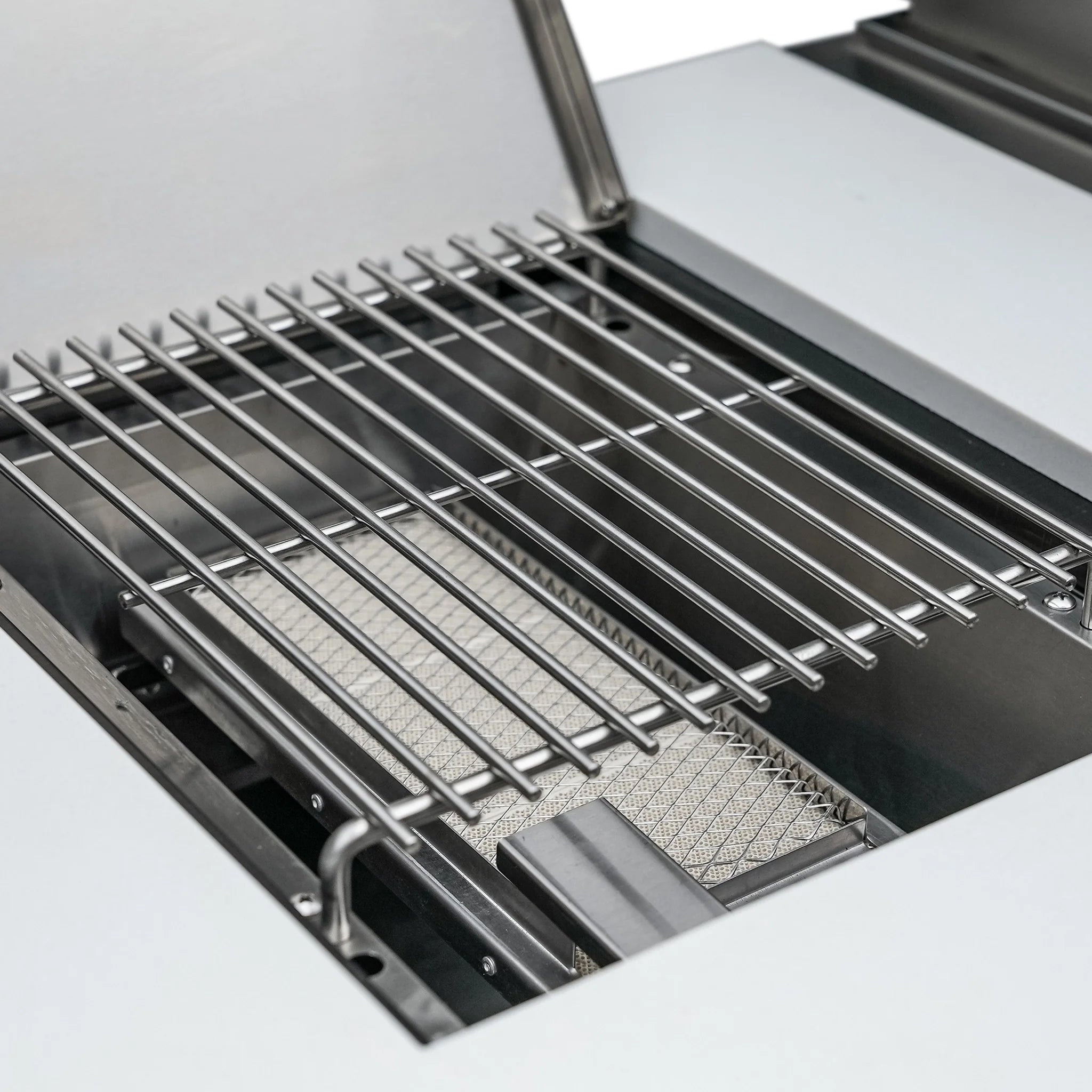 400 Deluxe Stainless Steel 4-Burner Outdoor Kitchen Island with 45-Degree Corners