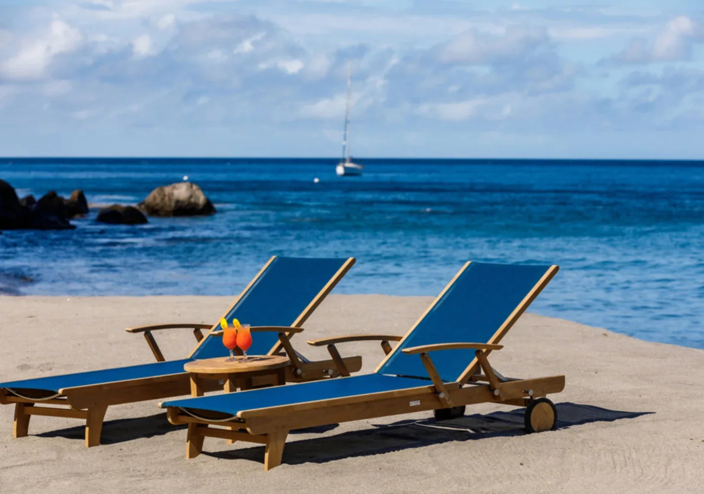 Riviera Chaise Lounge view 14