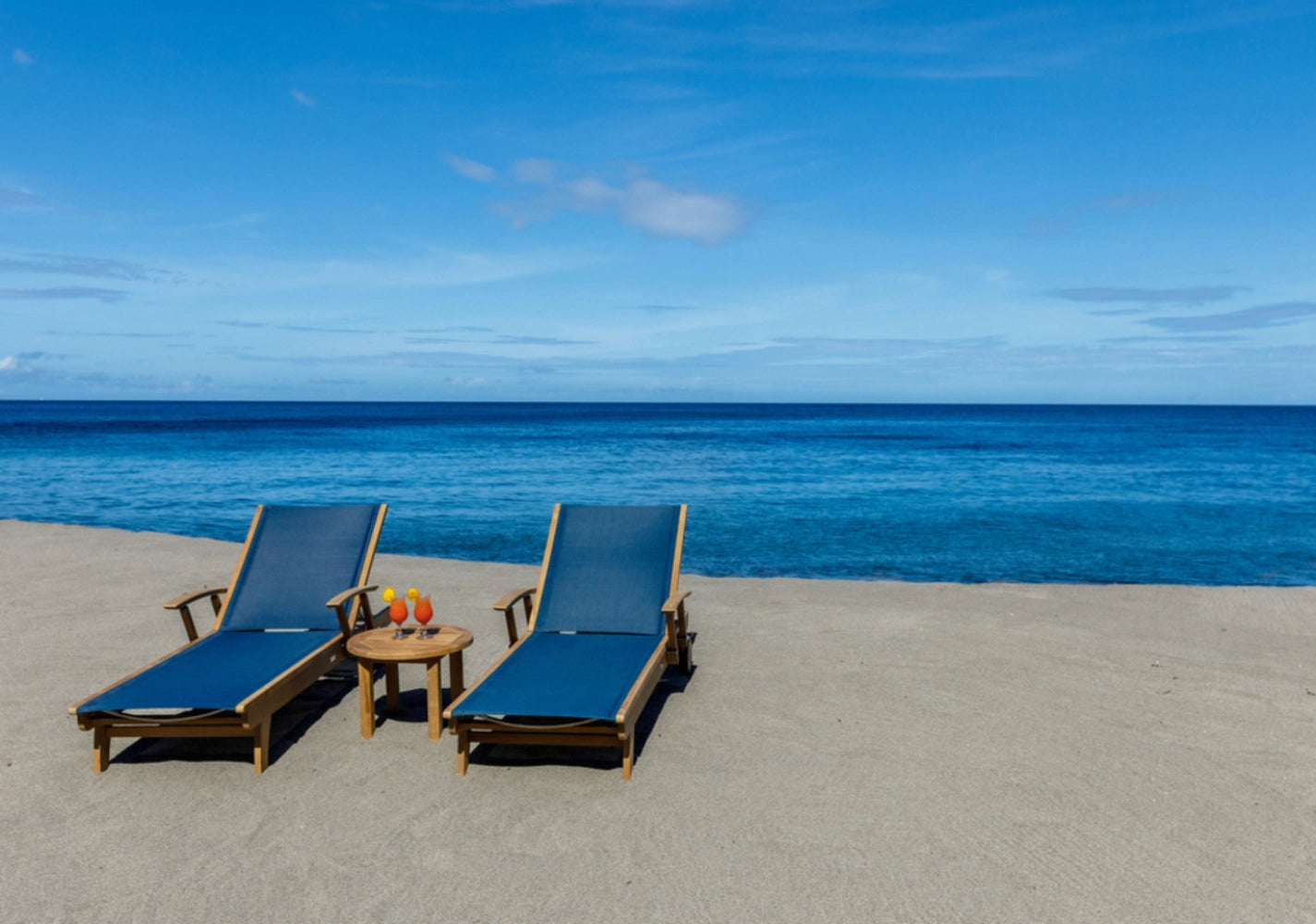 Riviera Chaise Lounge view 15