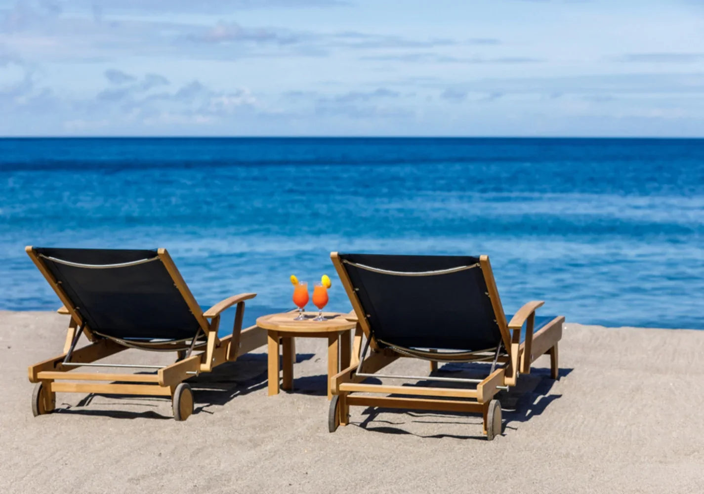 Riviera Chaise Lounge view 35