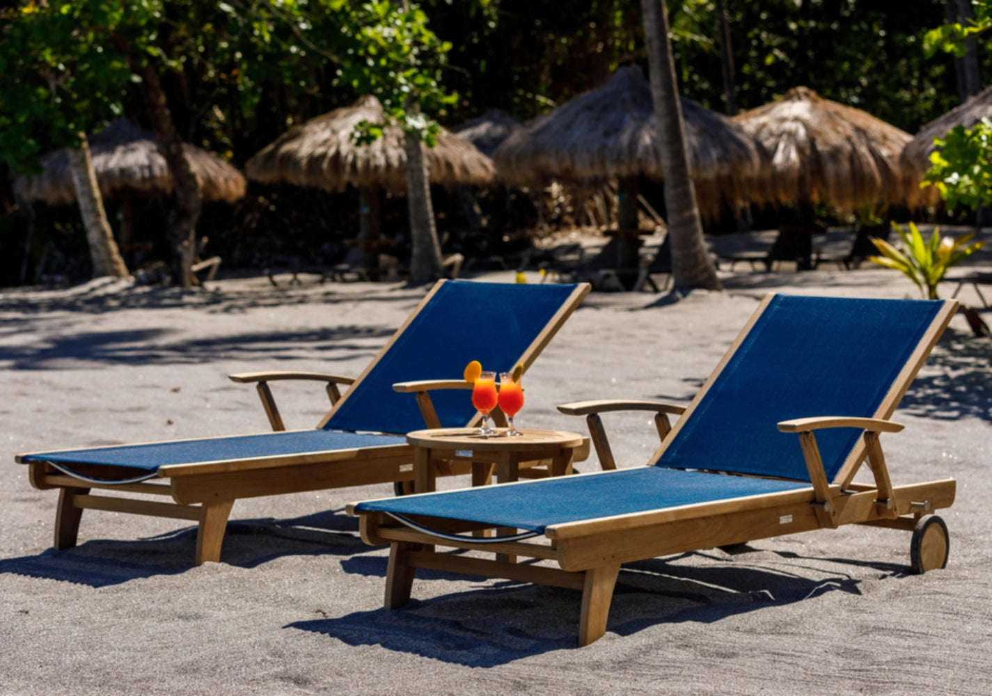 Riviera Chaise Lounge view 38