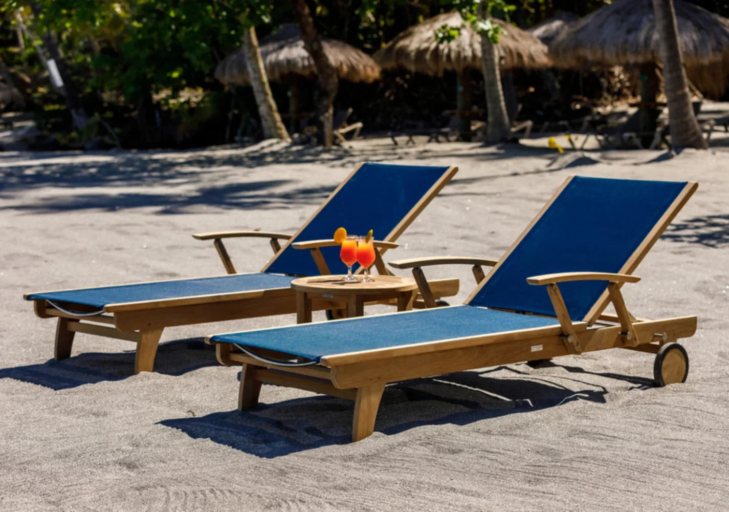 Riviera Chaise Lounge view 39