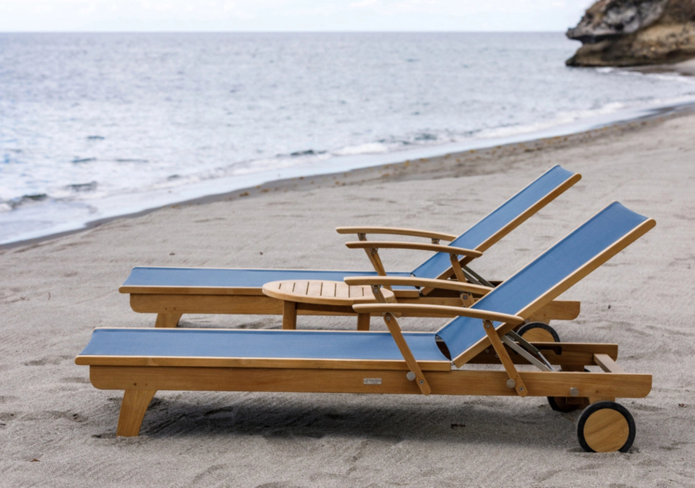 Riviera Chaise Lounge view 9