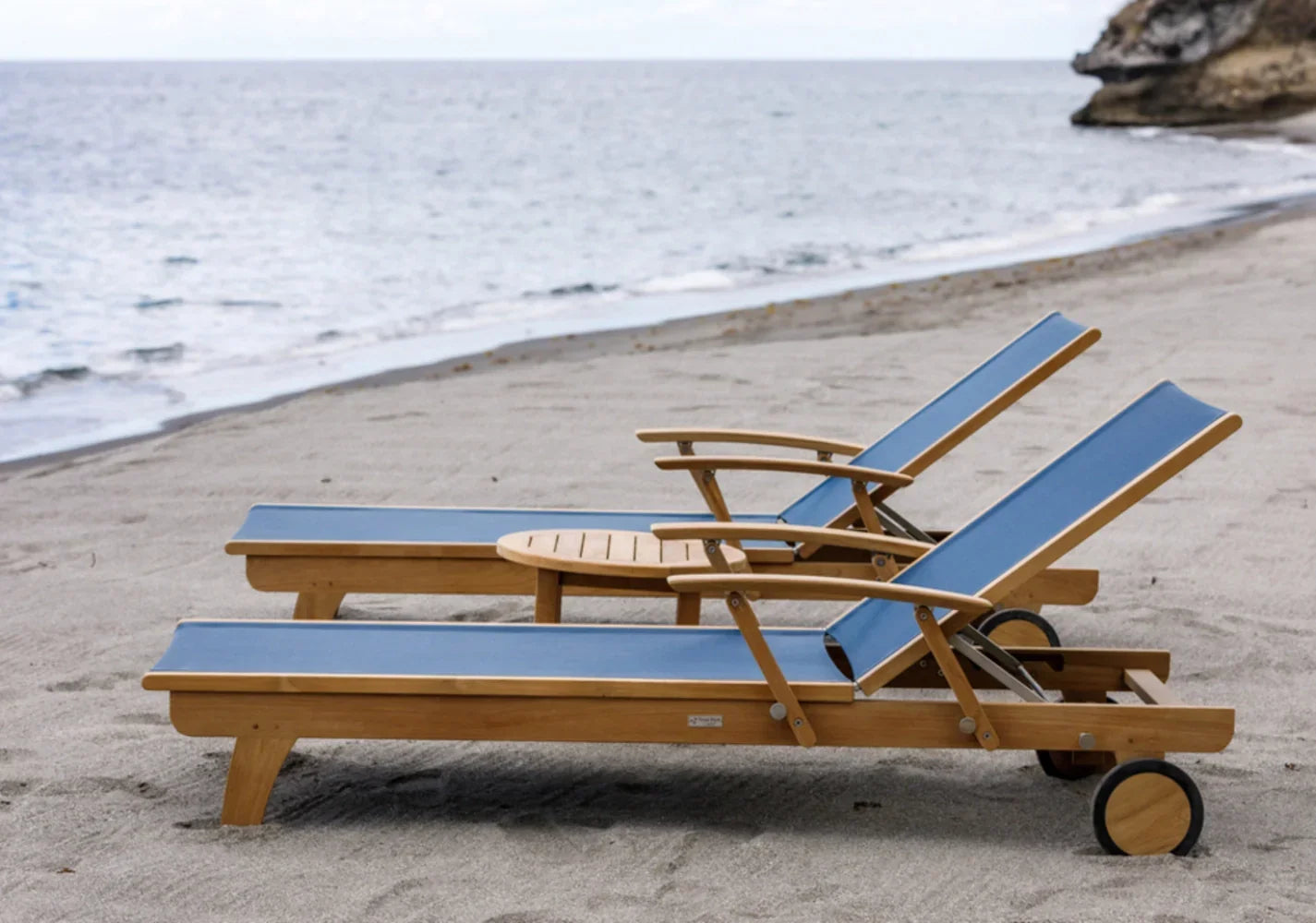 Riviera Chaise Lounge view 9