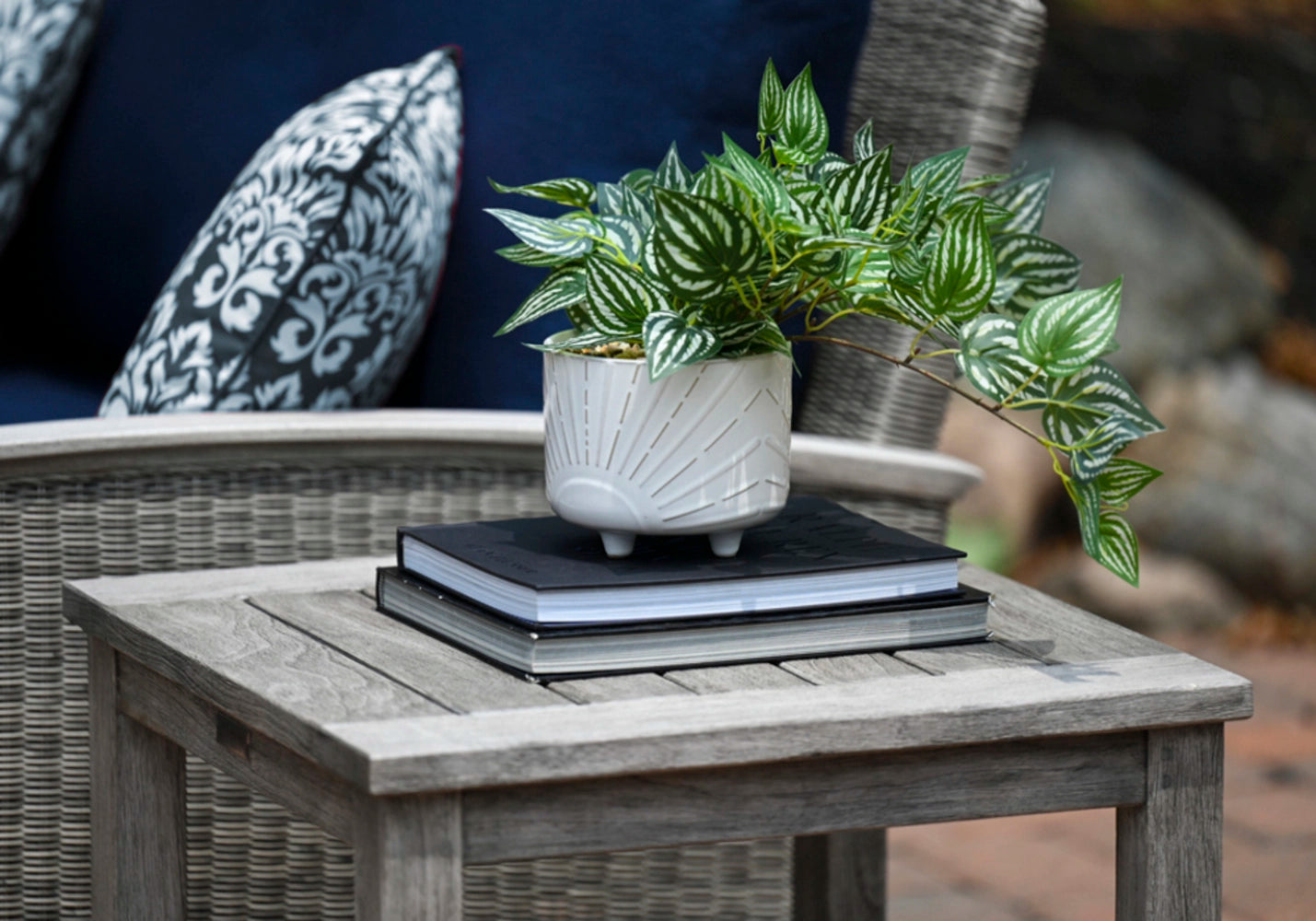 Shelburne 22" Side Table view 20