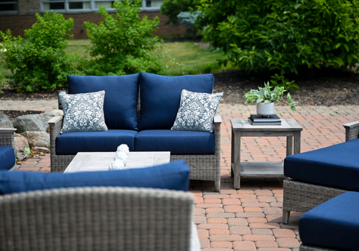 Shelburne 22" Side Table view 24