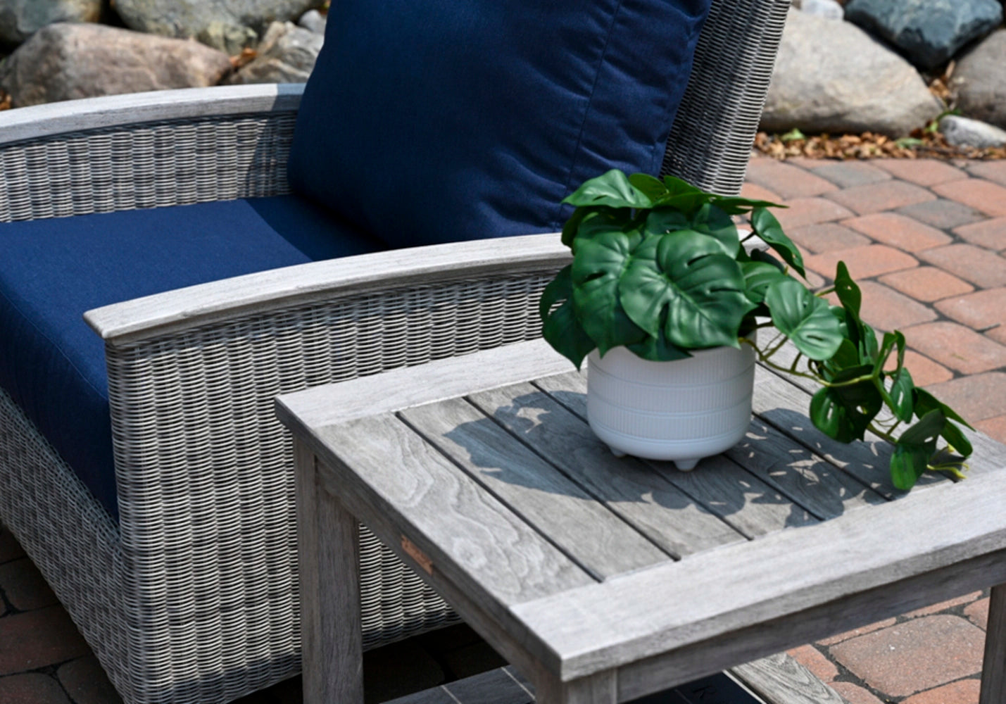 Shelburne 22" Side Table view 34