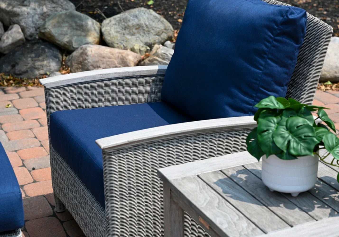 Shelburne 22" Side Table view 35