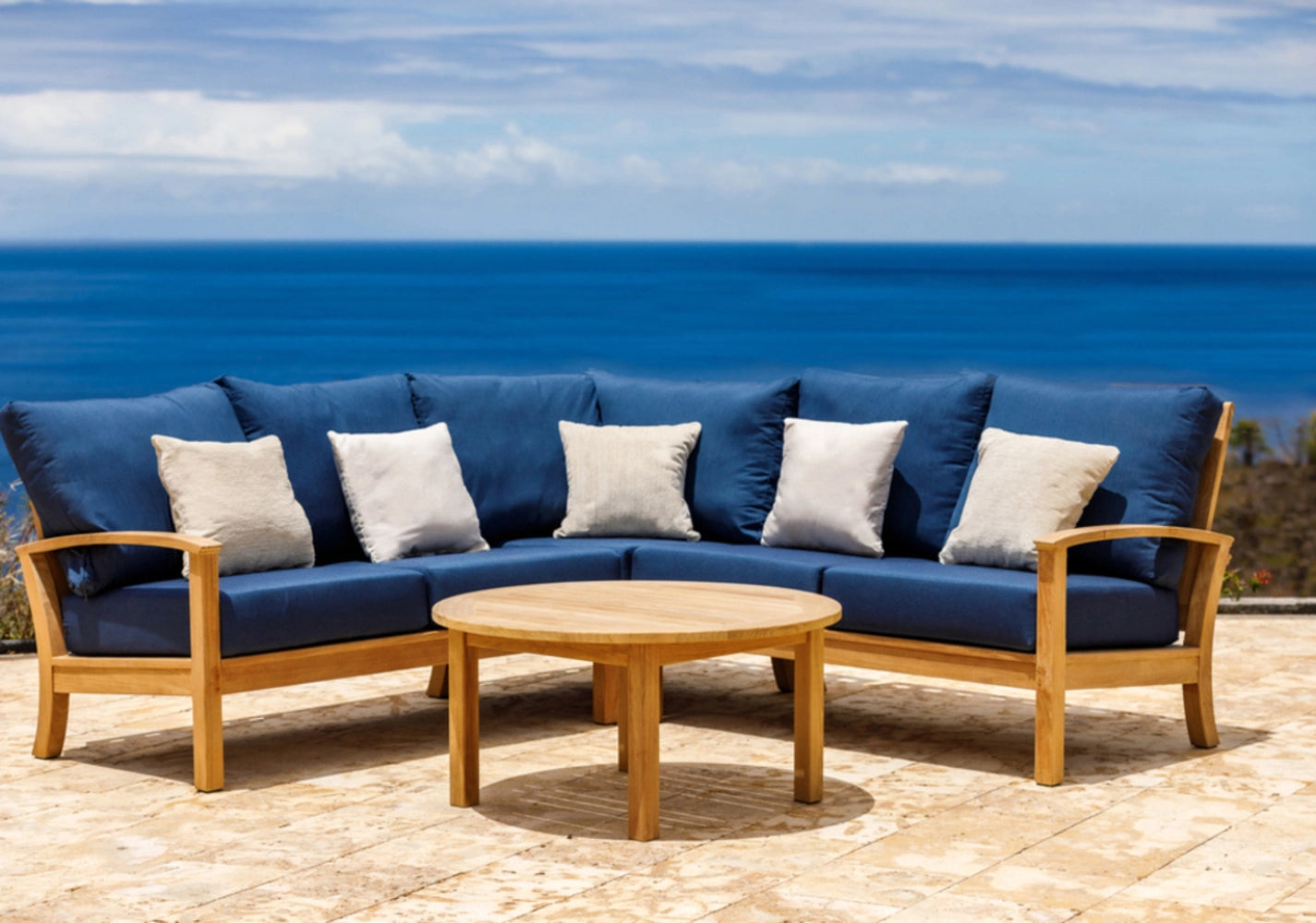 St. Lucia Left-Arm Loveseat Section view 31