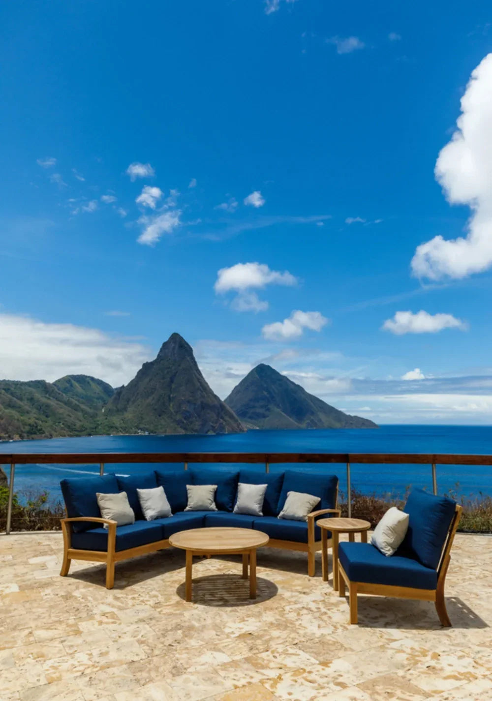 St. Lucia Left-Arm Loveseat Section view 42