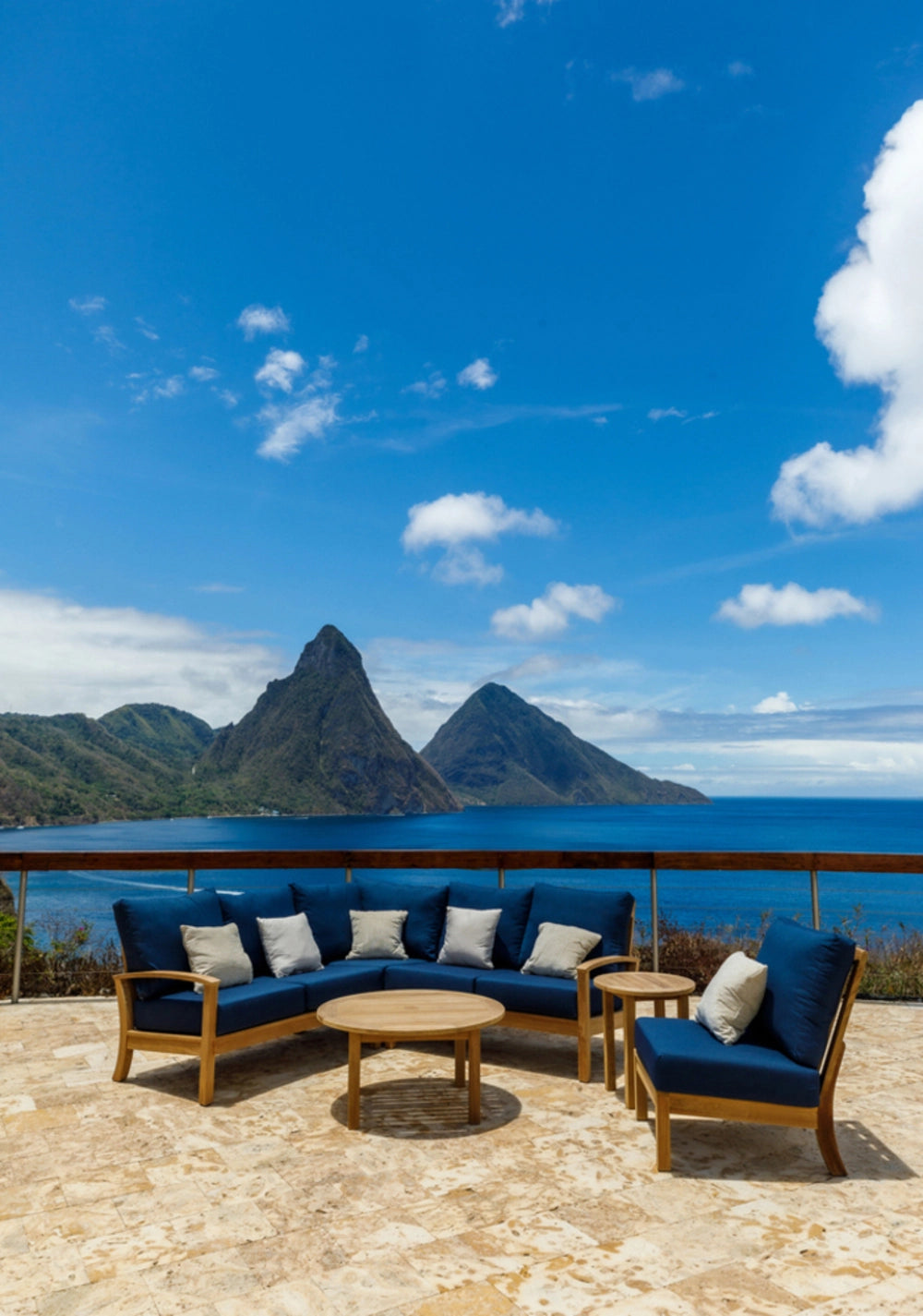 St. Lucia Right-Arm Loveseat Section view 43