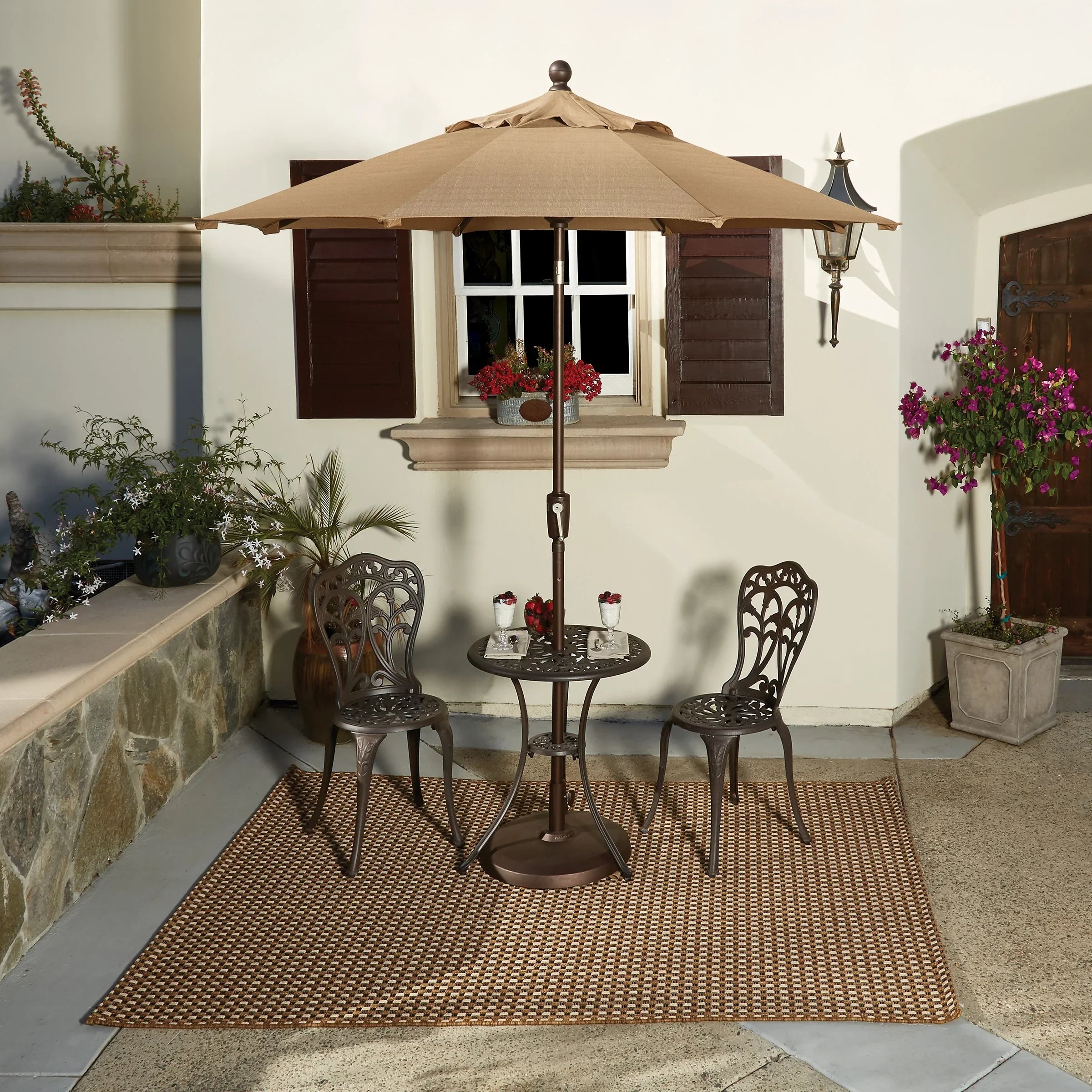 Push Button Tilt 7.5' Octagon Market Umbrella