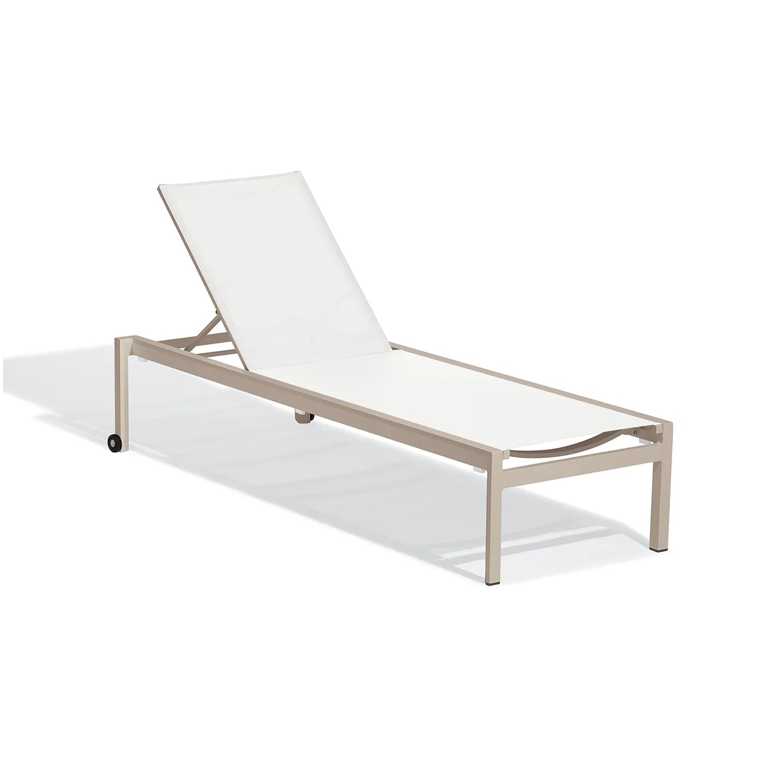 Ven Chaise Lounge by Oxford Garden