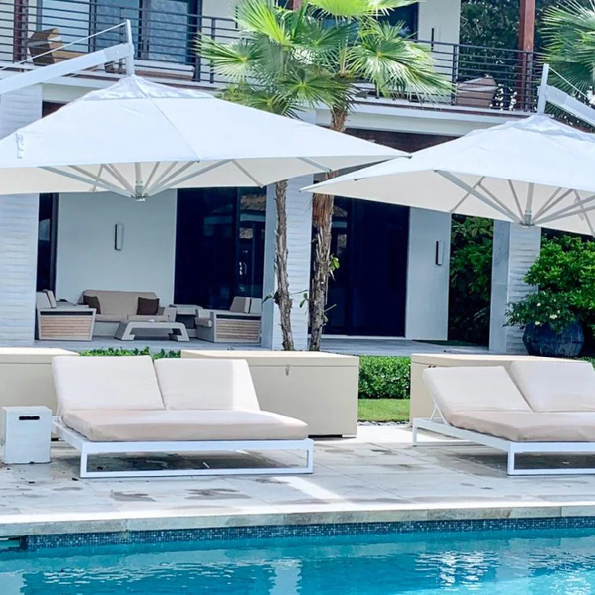 Hurricane 8.5' x 11.5' Rectangular Aluminum Cantilever Umbrella 4