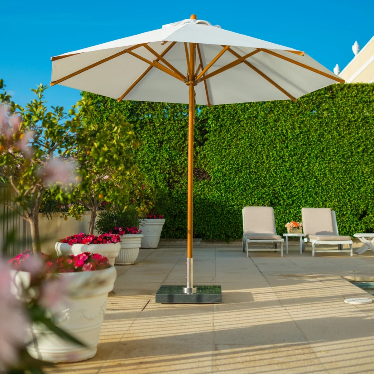 Levante 10' Round Bamboo Market Umbrella 13