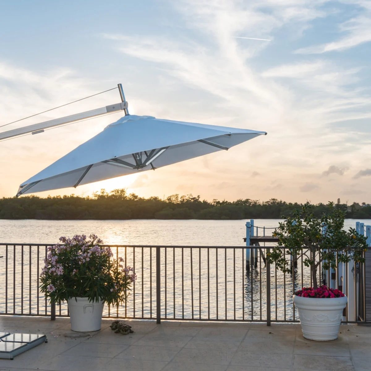 Santa Ana 10' Round Aluminum Cantilever Umbrella 24
