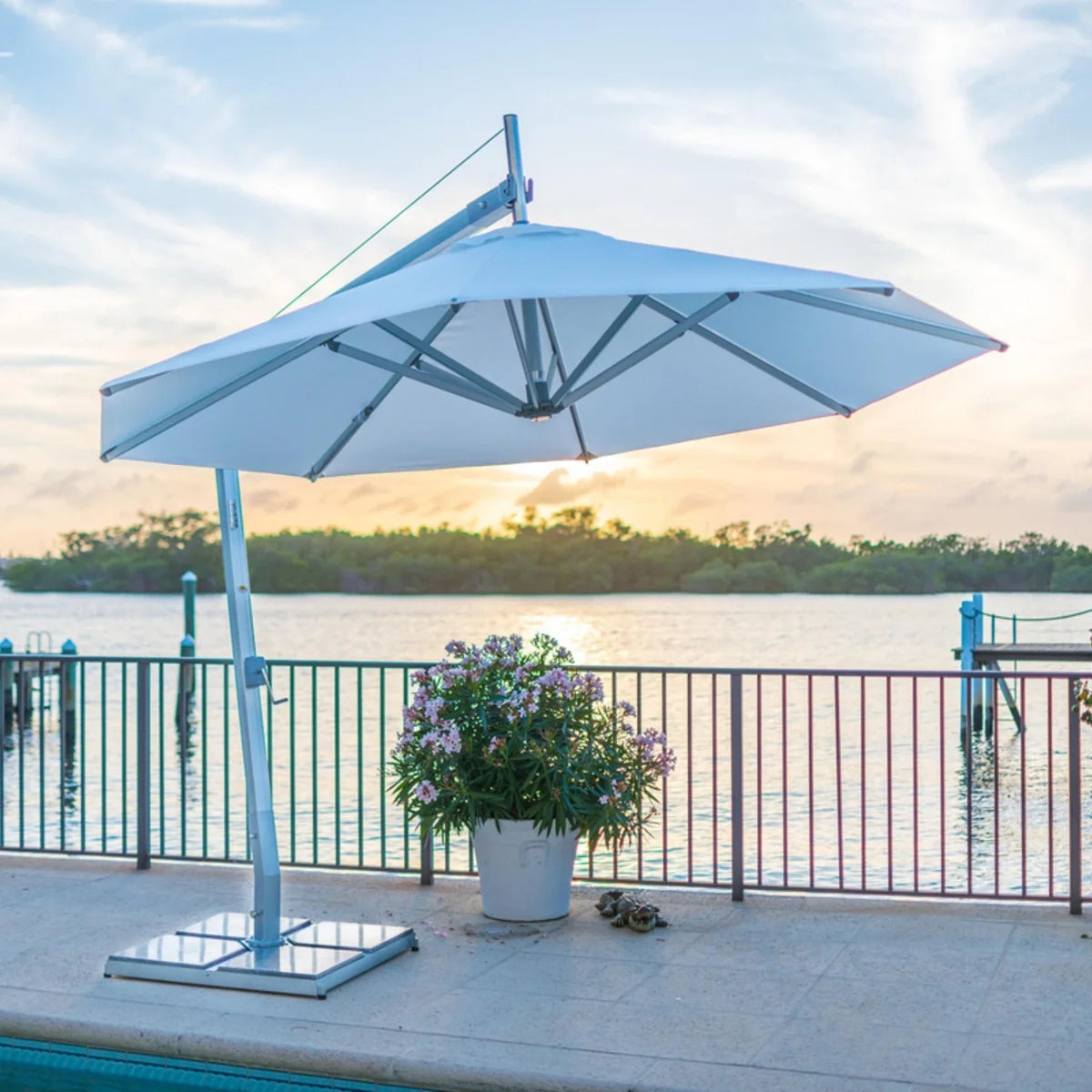 Santa Ana 10' Round Aluminum Cantilever Umbrella 18