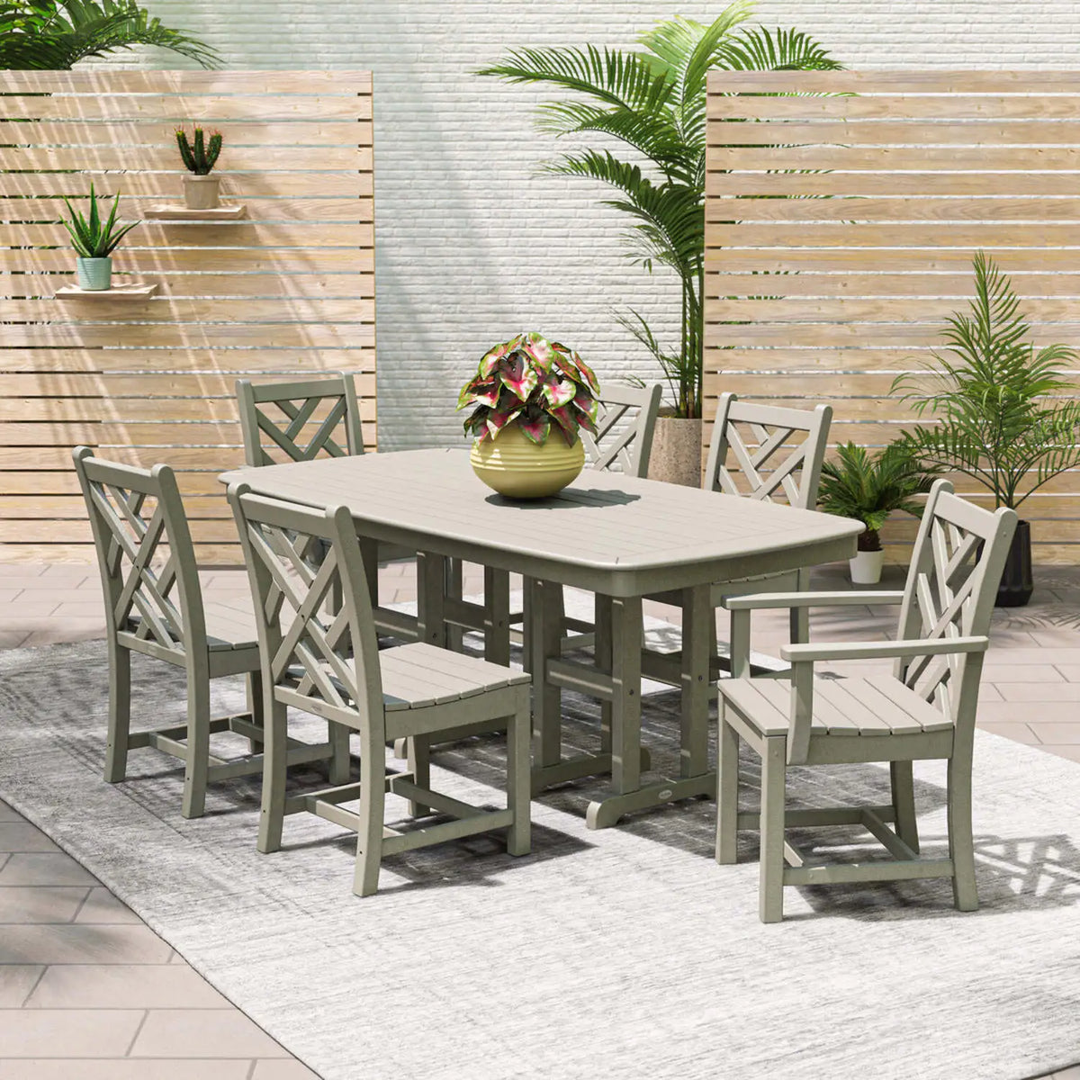 Chippendale 7-Piece Dining Set 10