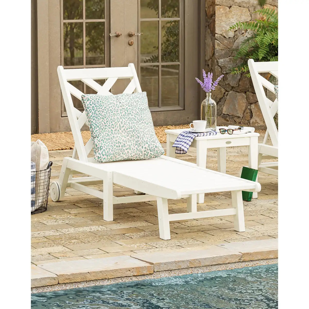 Country Living Wovendale Chaise with Wheels 13