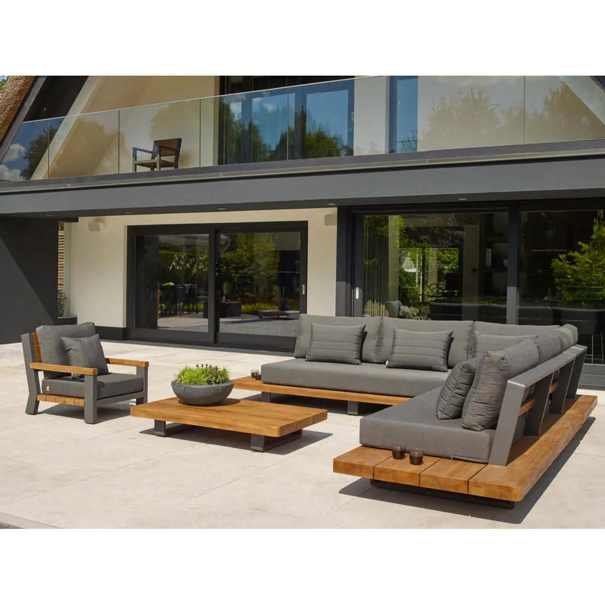Fitz Roy Teak Corner Set