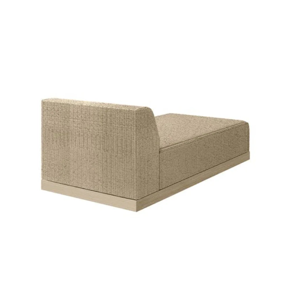 Grande Chaise Lounge 1