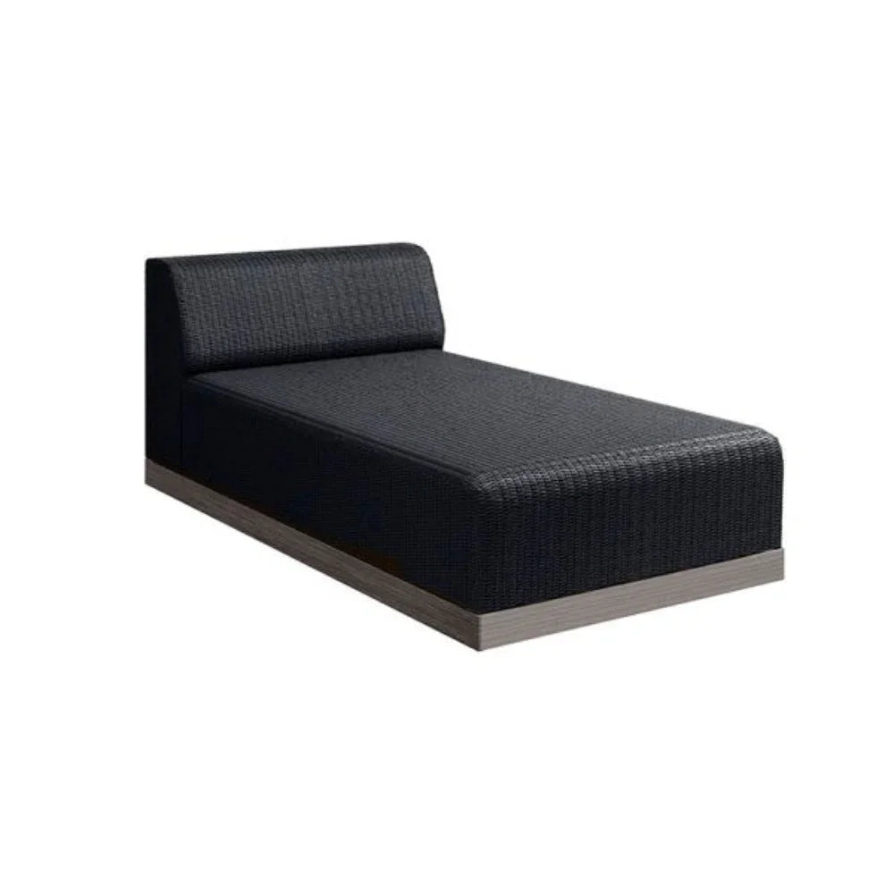 Grande Chaise Lounge 2